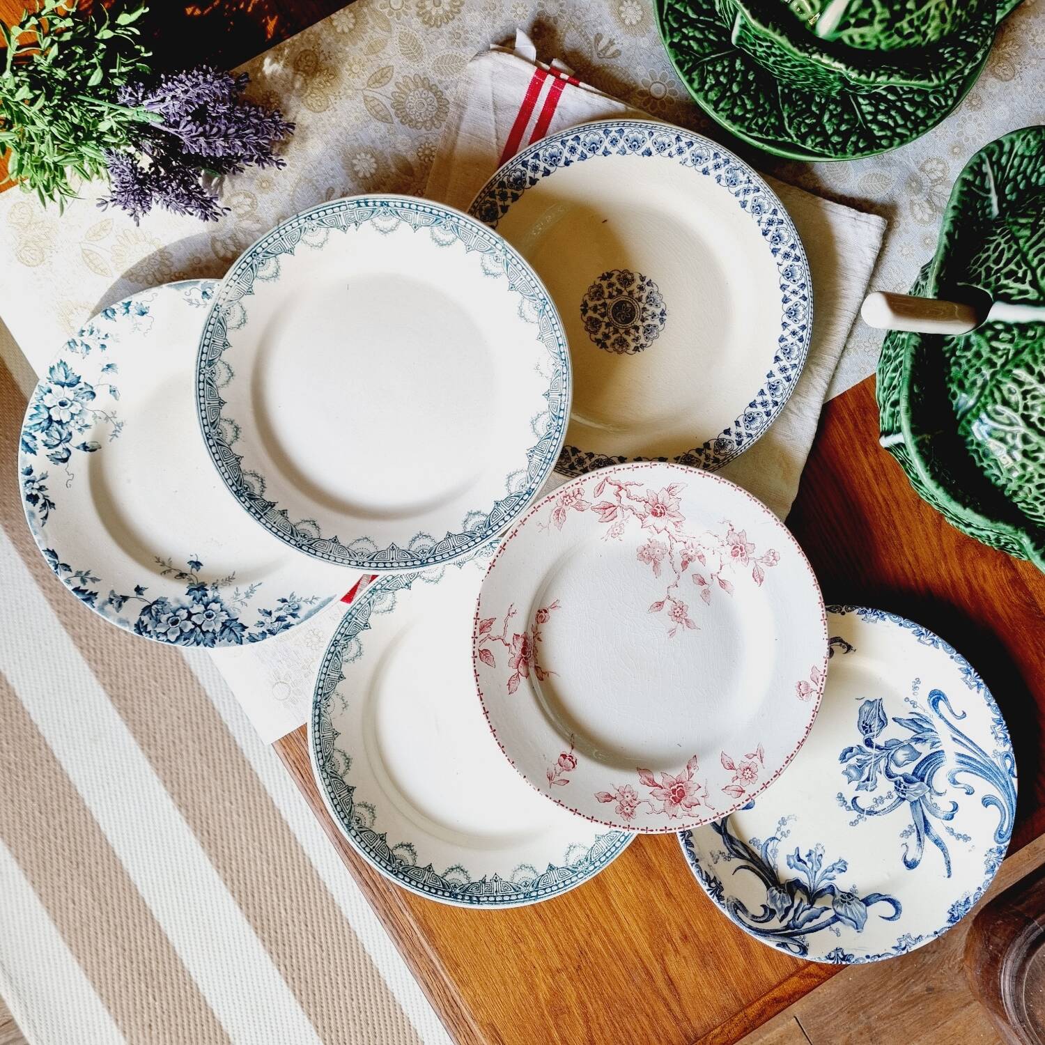 Lot de 6 assiettes plates terre de fer dépareillées