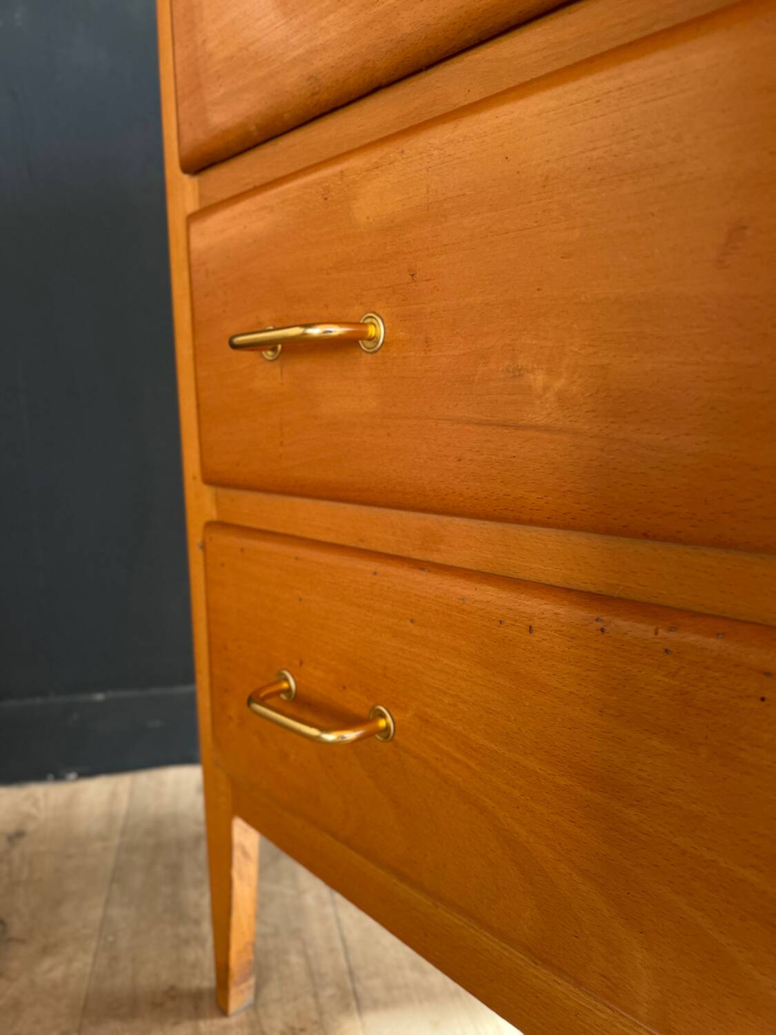 Vintage chest of drawers