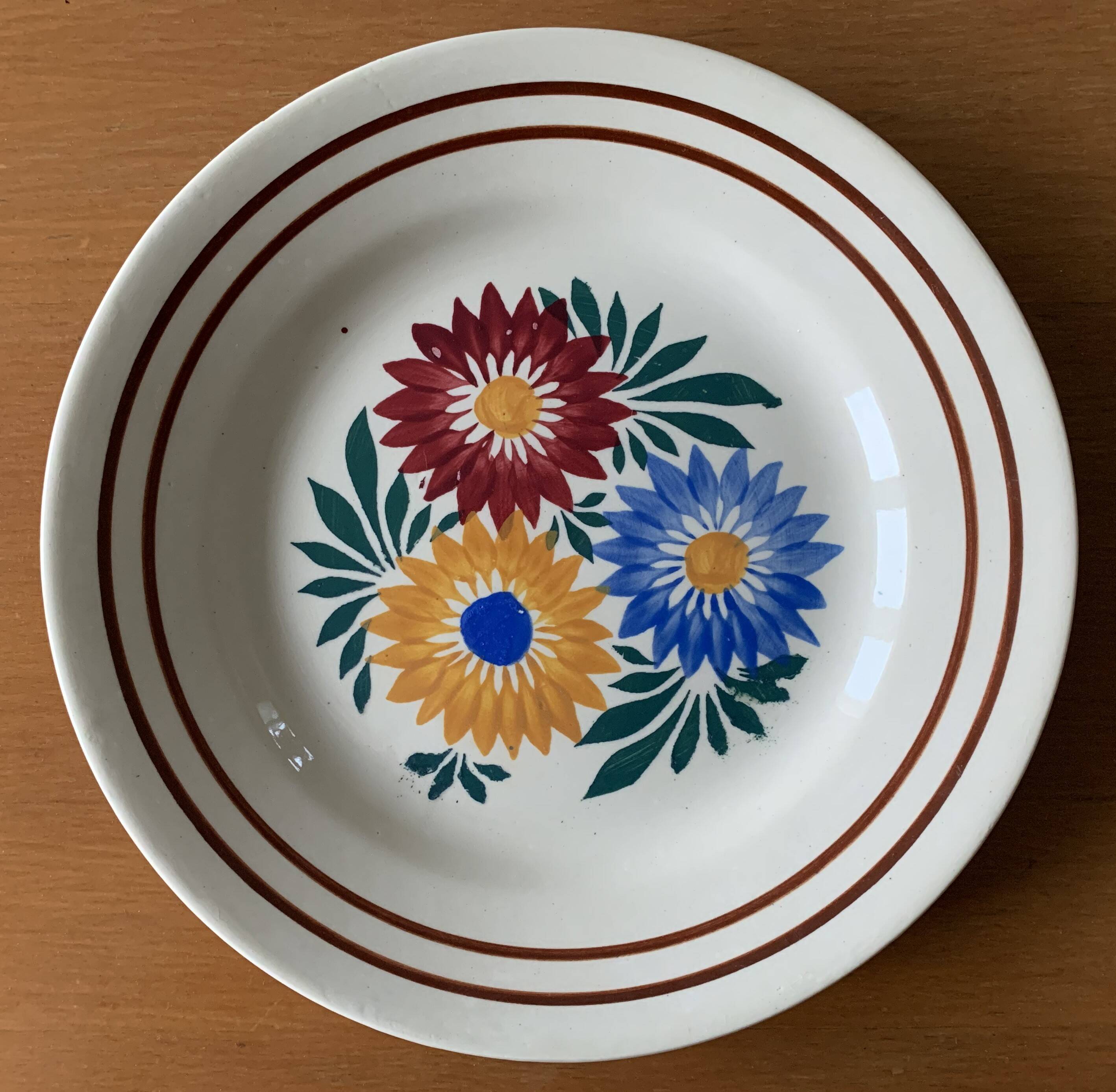 6 old earthenware dinner plates from Choisy-le-Roi