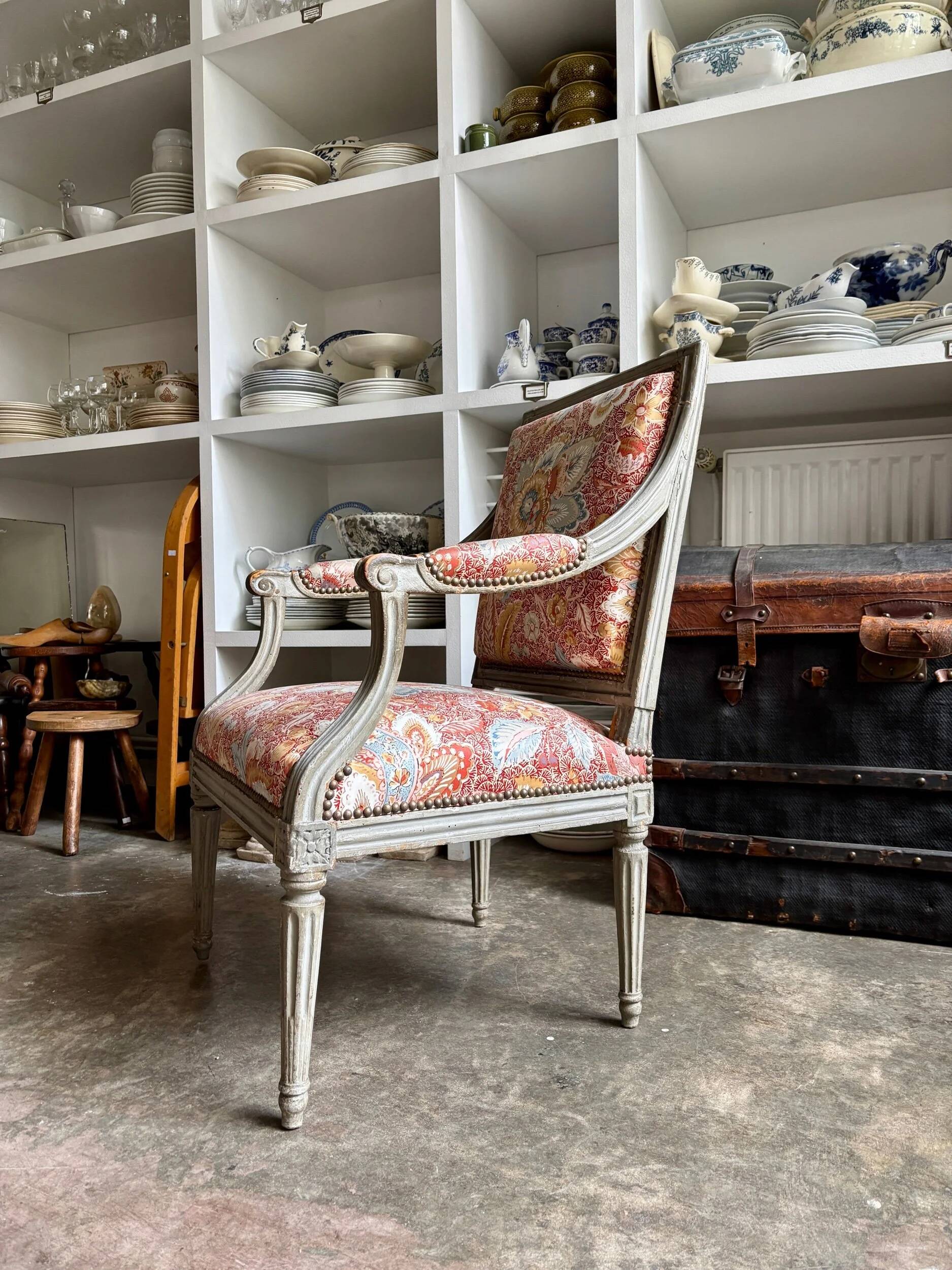 Queen's armchair from the Louis XVI period, Indian fabric.