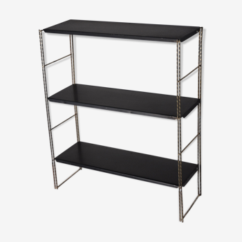 Metal string shelf