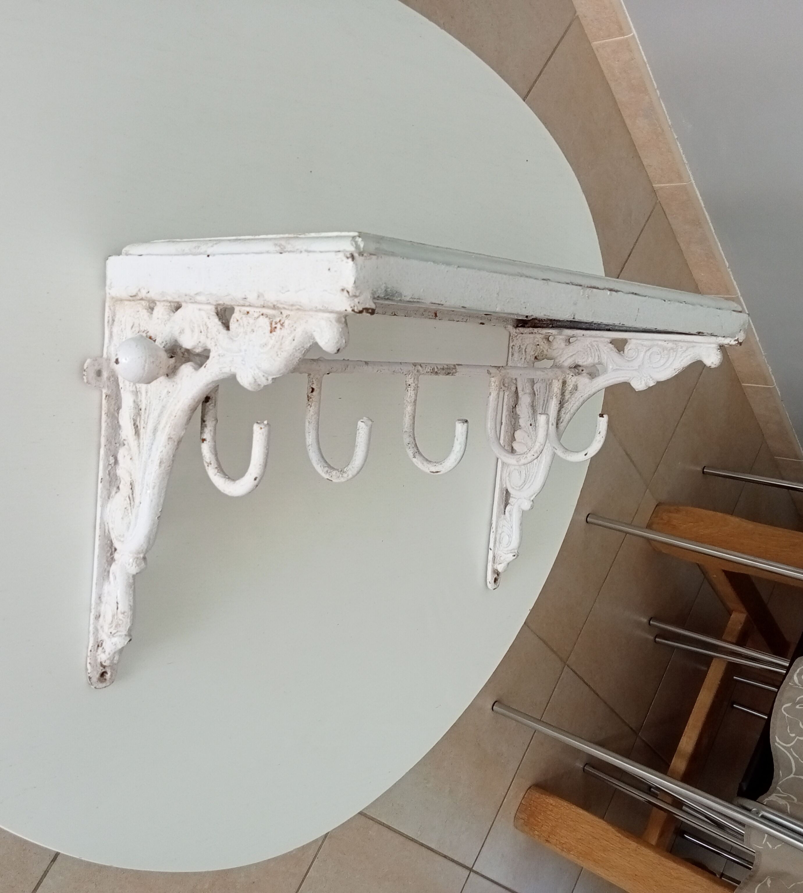 Old coat rack in cast iron and wood, 20s/30s