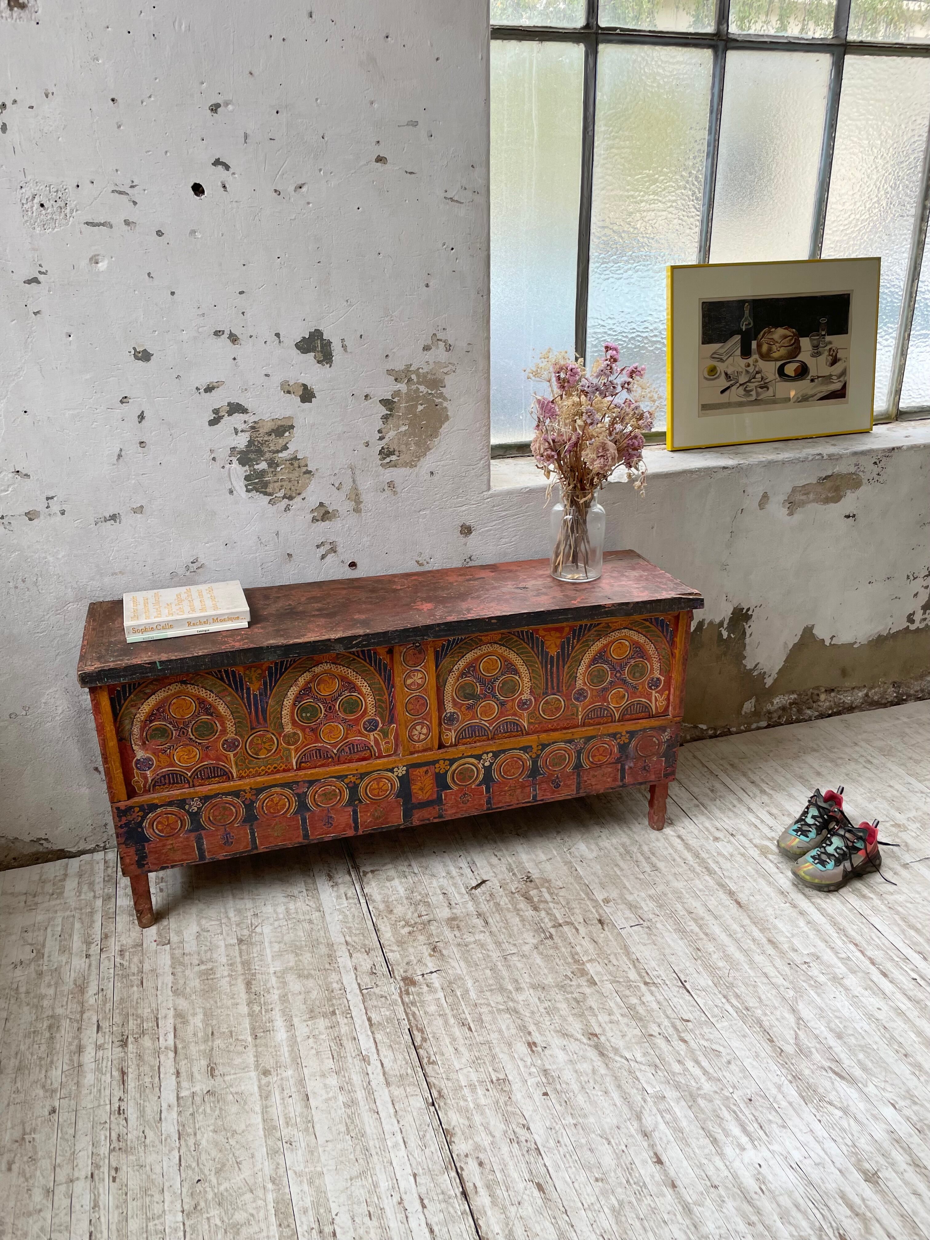 Coffre de mariage marocain polychrome années 50