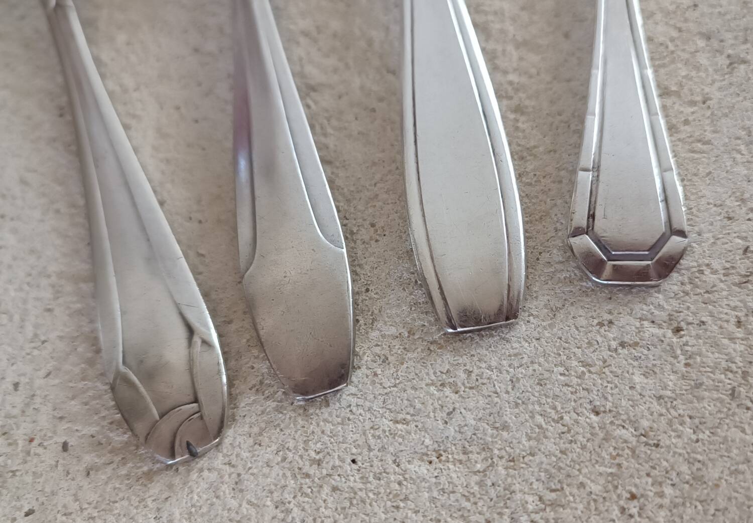 4 small Art Deco spoons