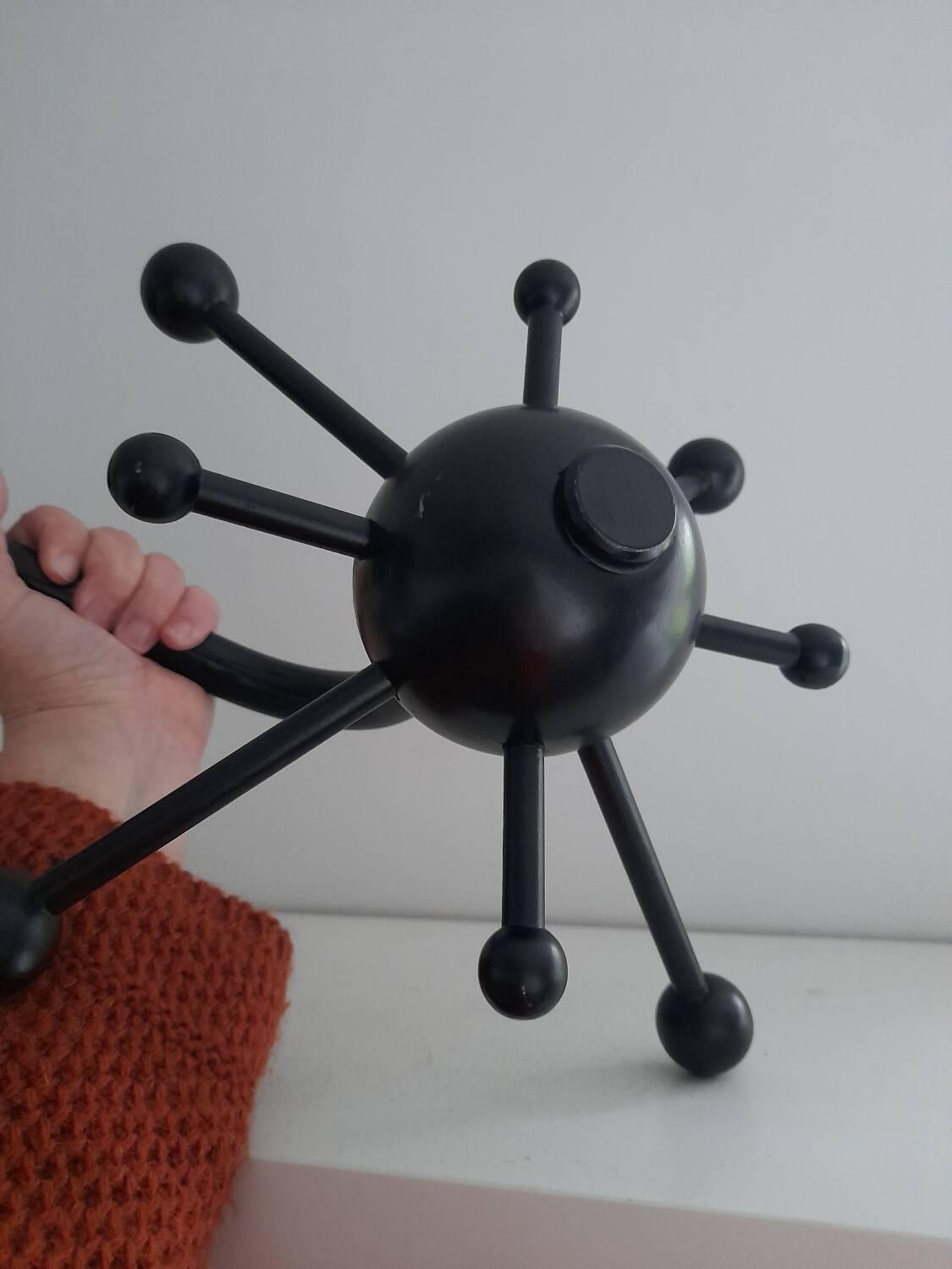 Sputnik wall coat rack