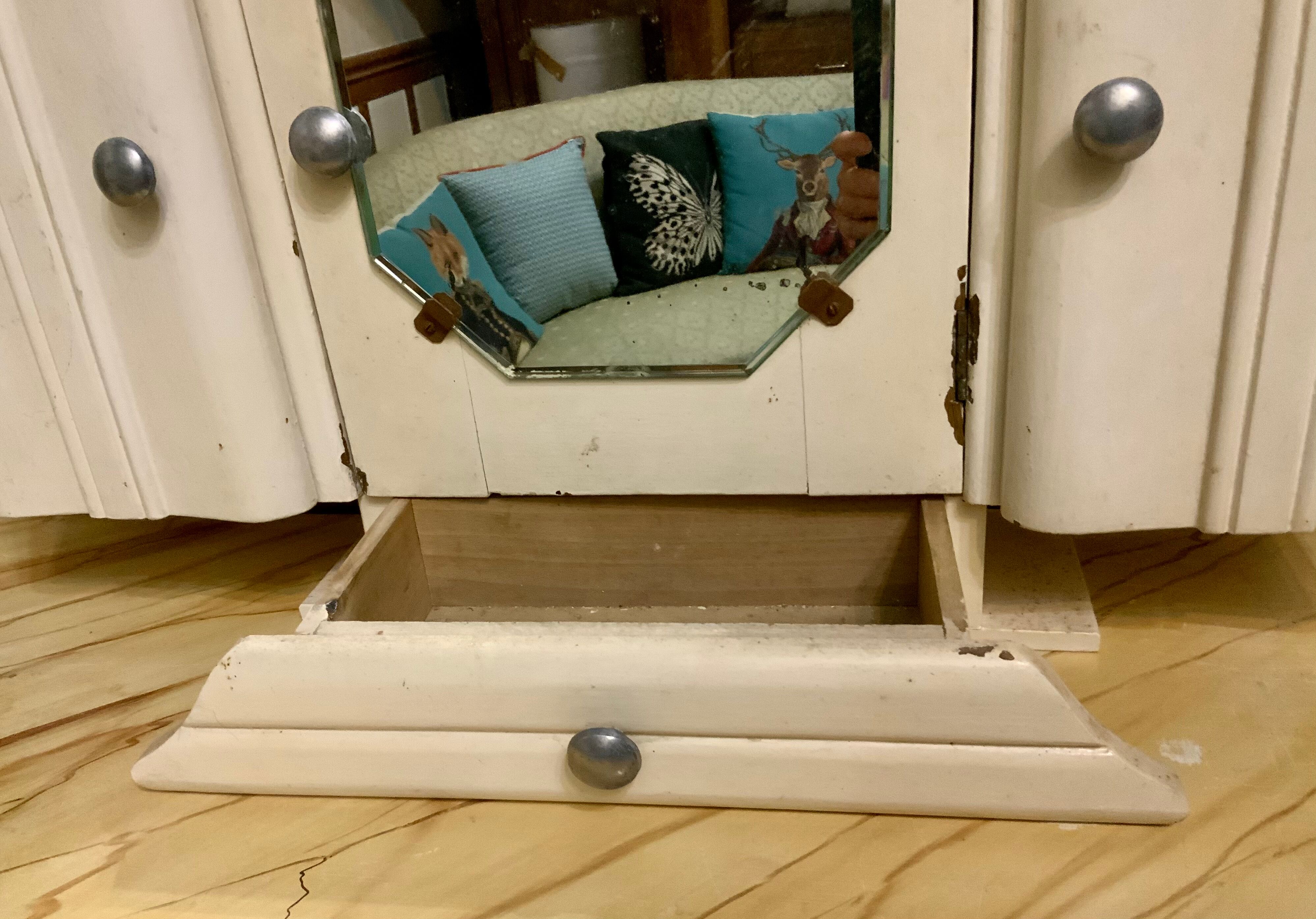 Art Deco toilet cabinet