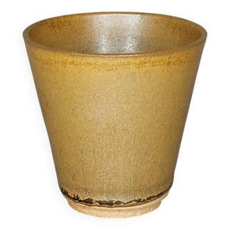 Magma cup