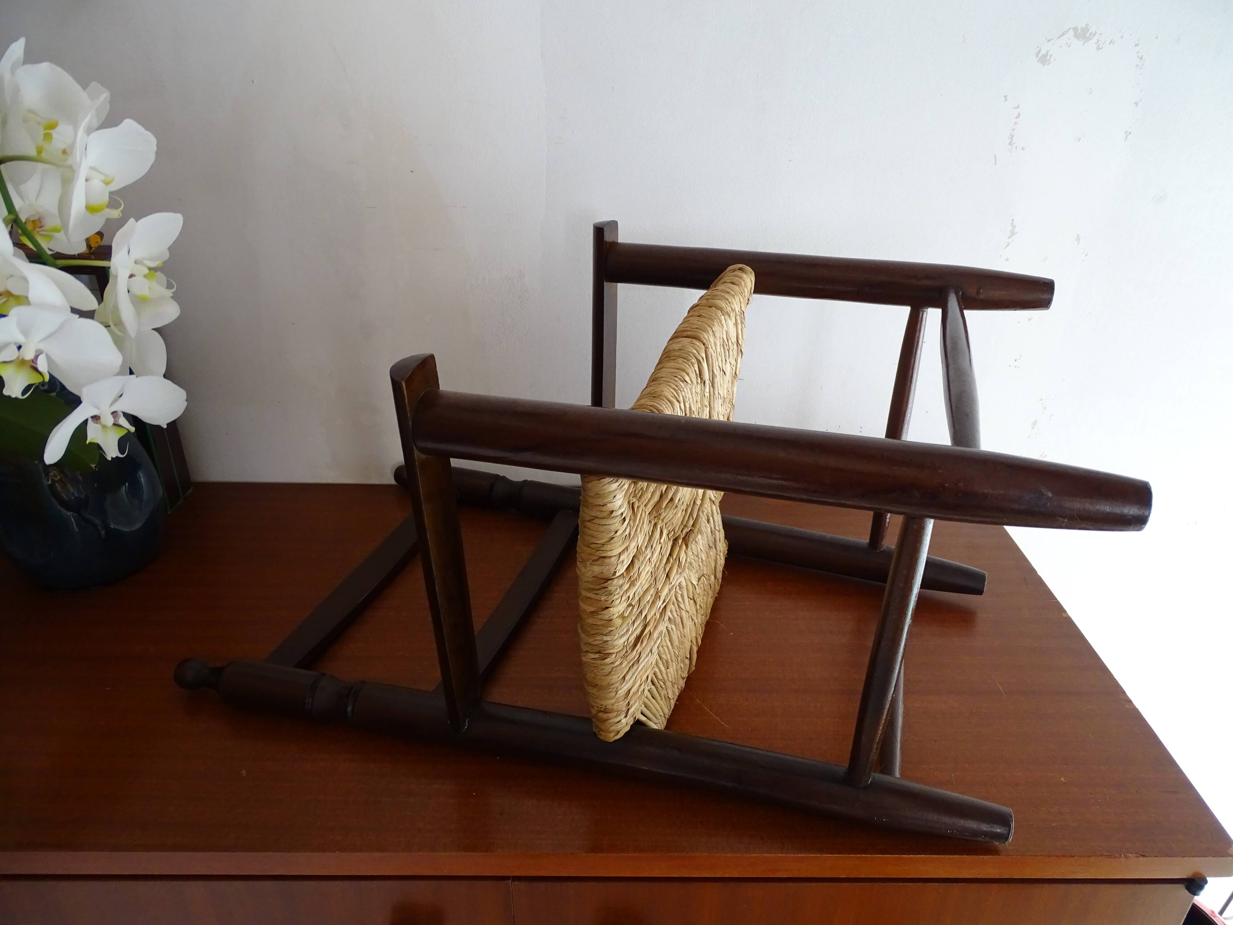 Chaise paillée enfant en bois vintage