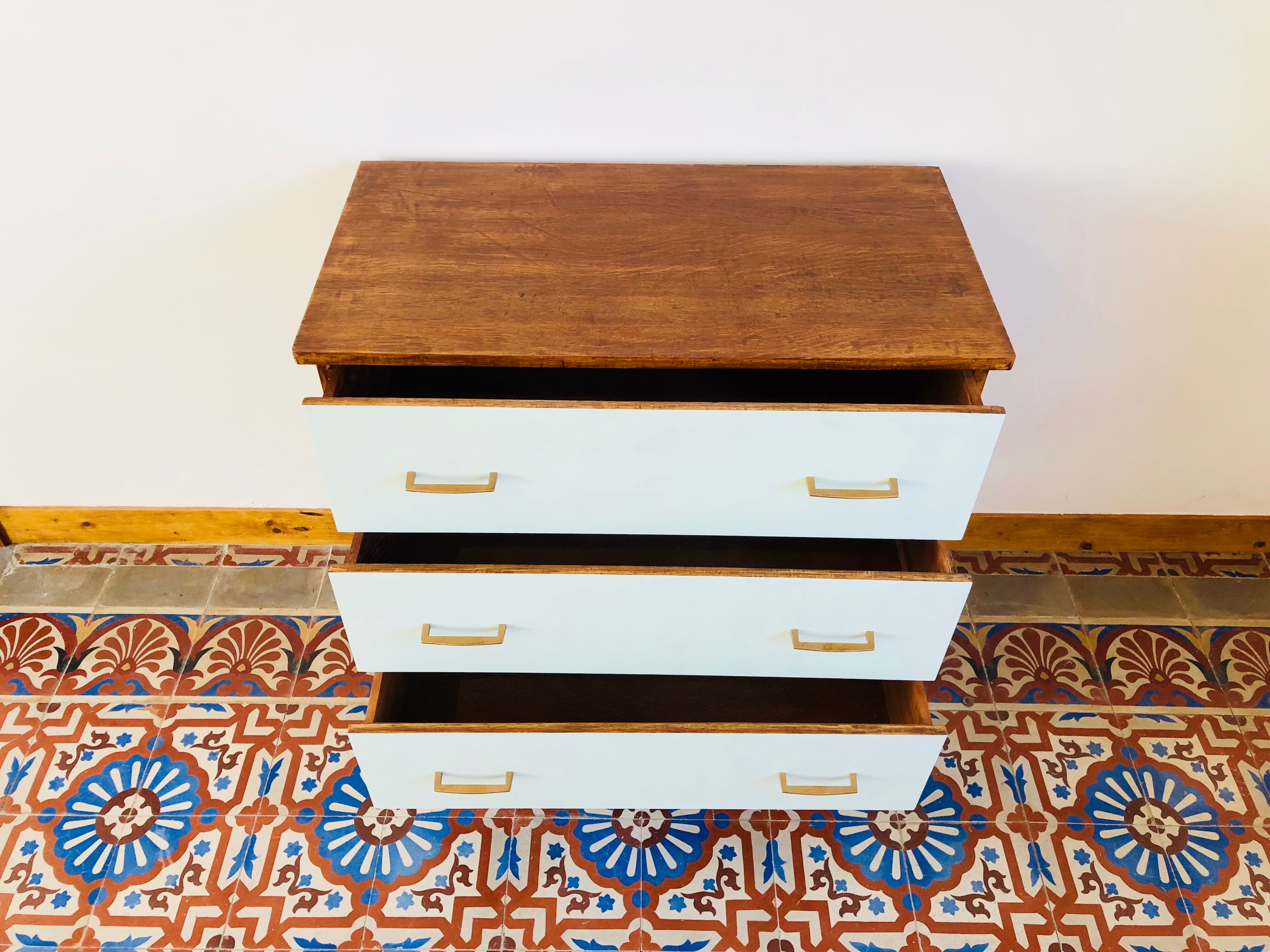 Vintage 1960 chest of drawers