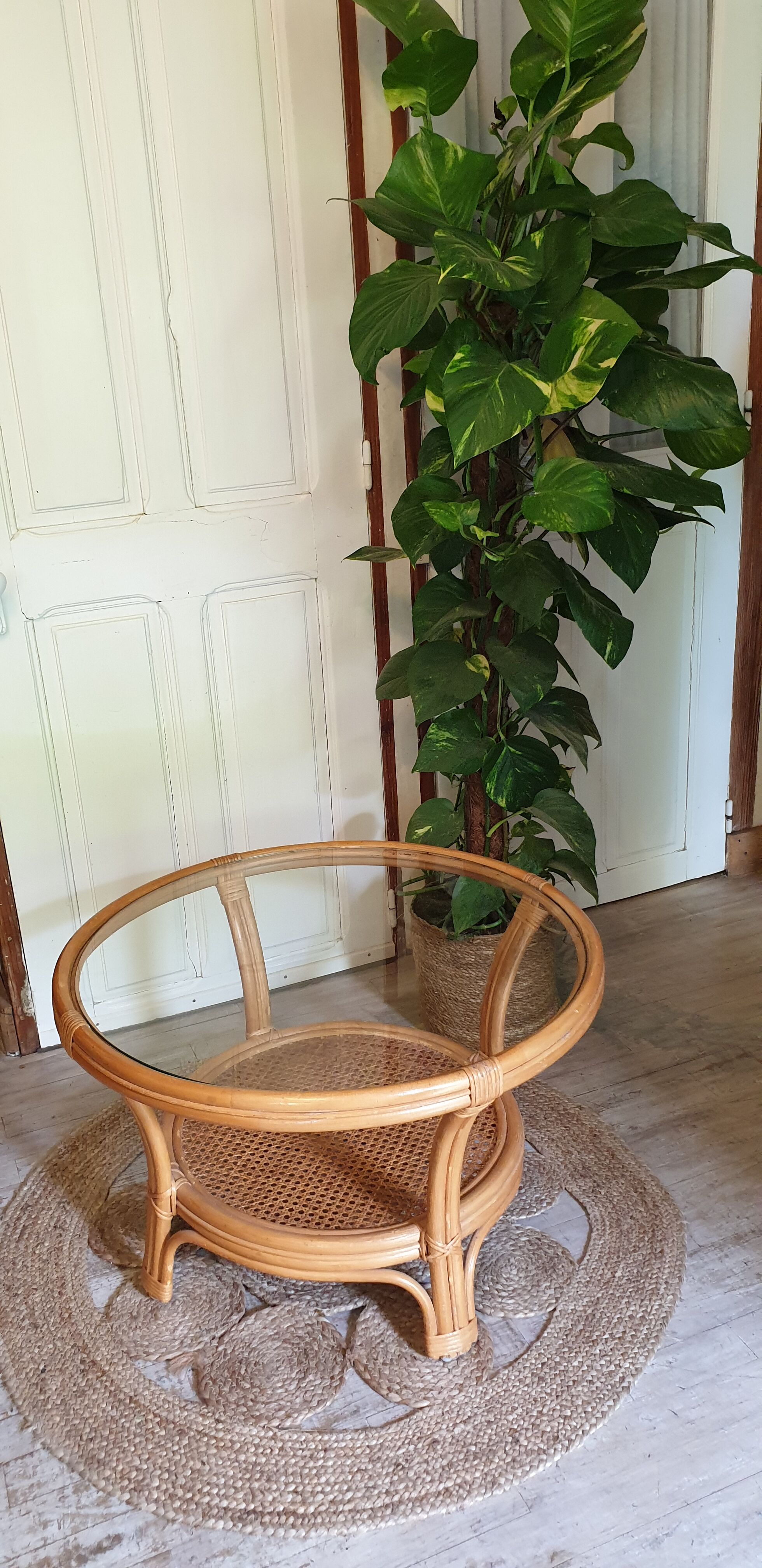 Glass and canning coffee table