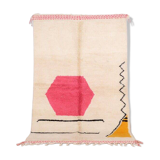 Handmade traditional Atlas Moroccan rug, size 150 x 250 cm.