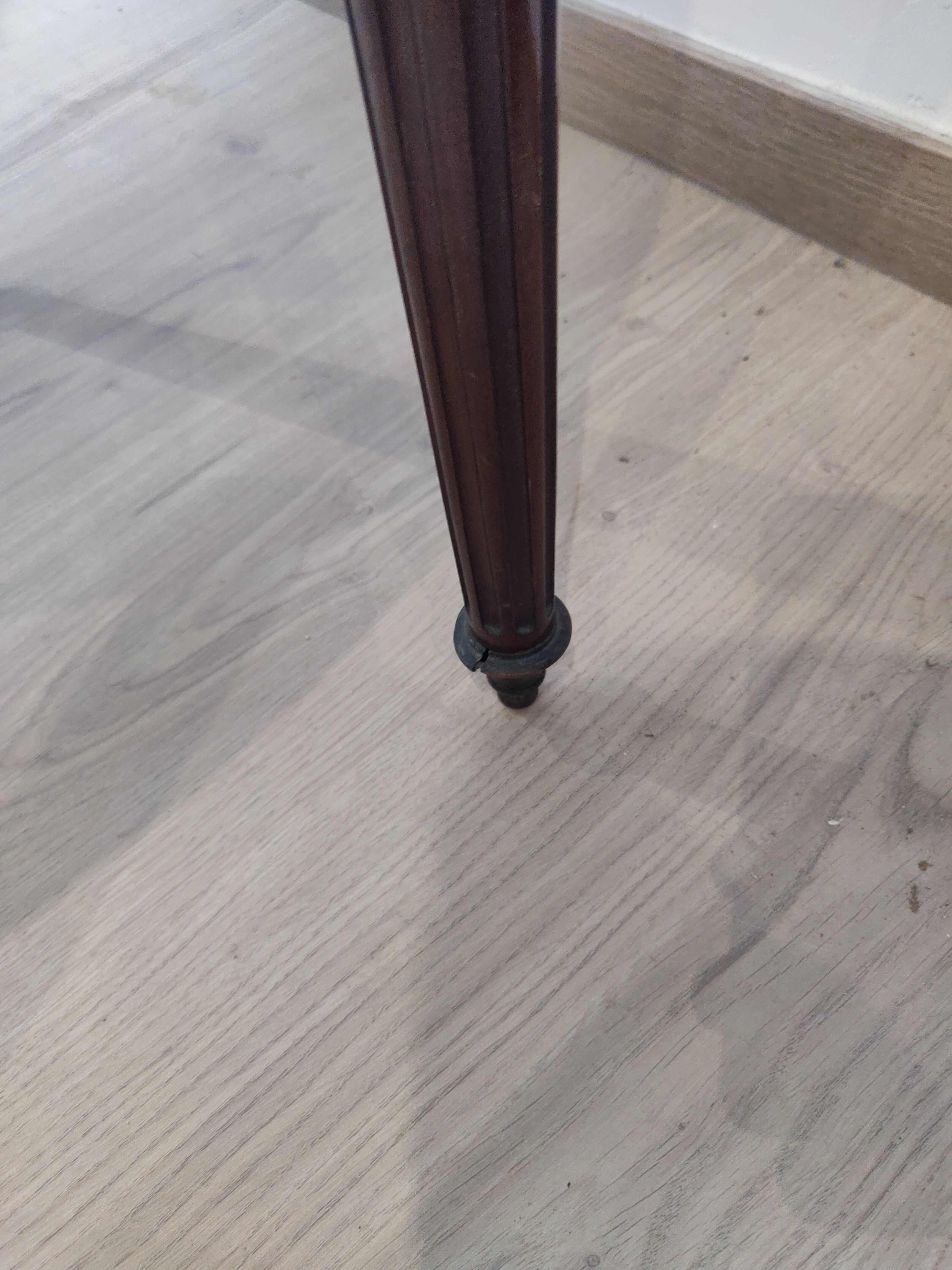 Tea table style louis xvi wood and bronze