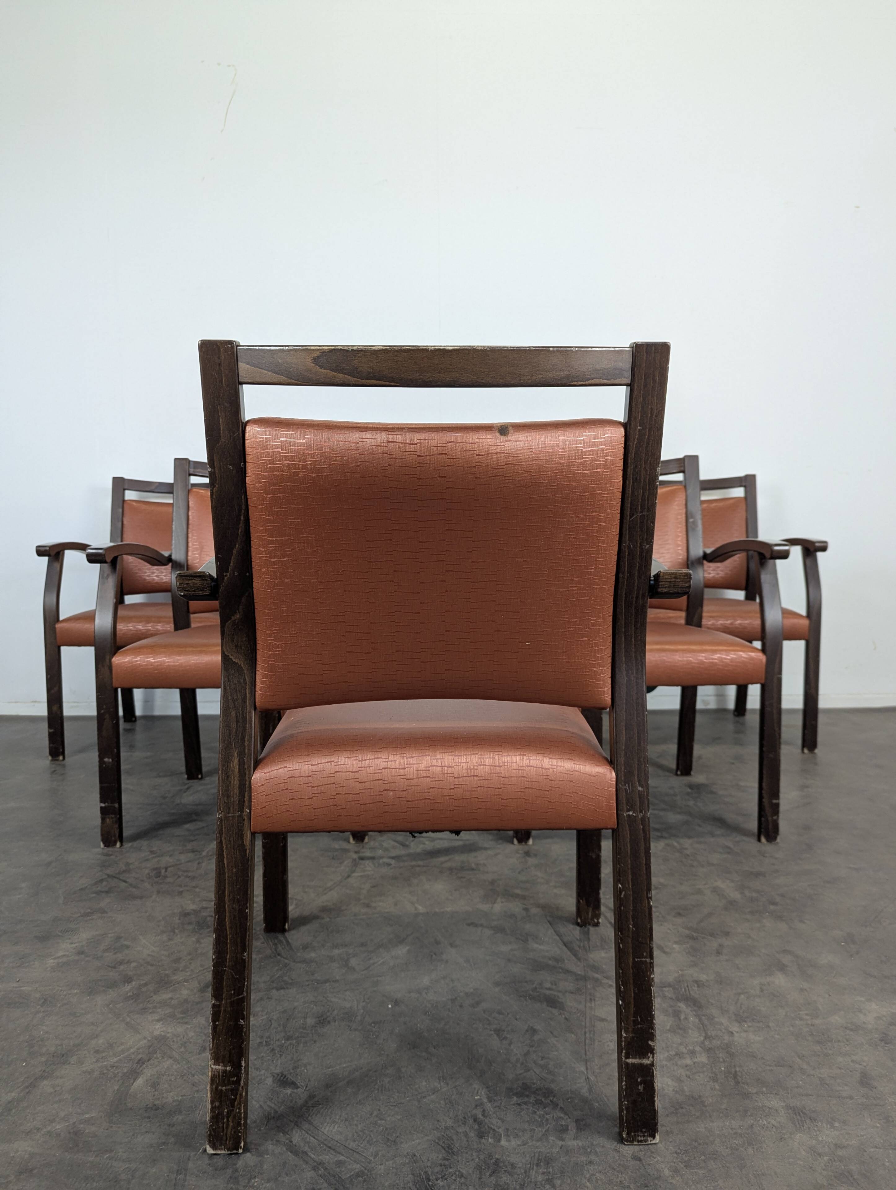 Set of 6 vintage chairs in copper colour.