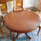 Dining room table