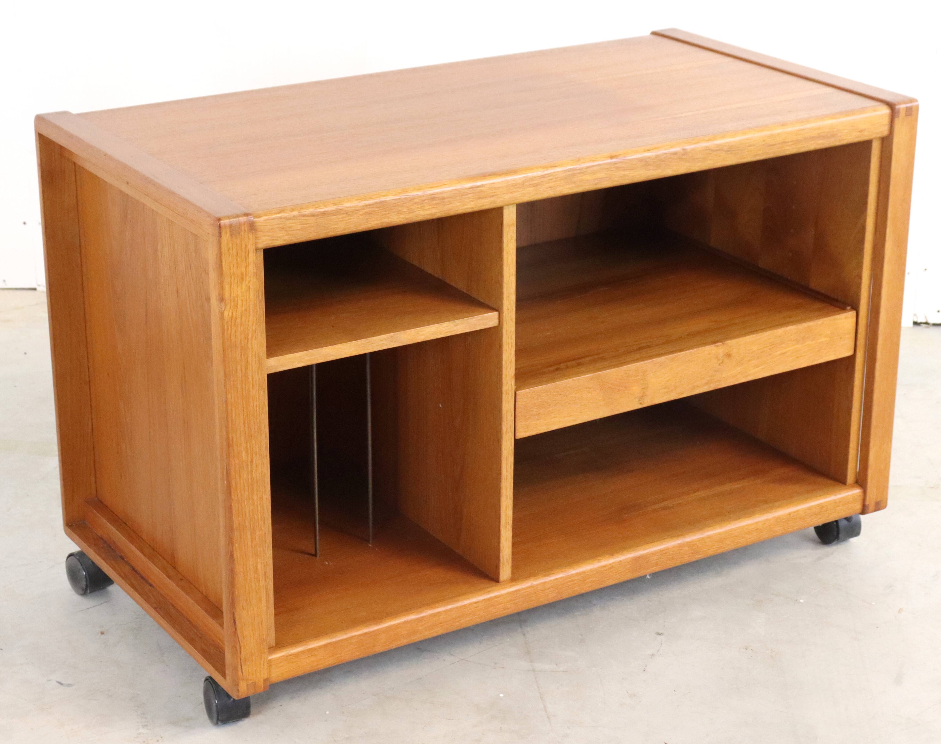vintage teak deens Audiomeubel / platenspeler kast 'Virum'