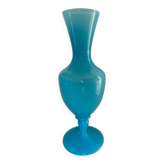 Vase bleu opaline