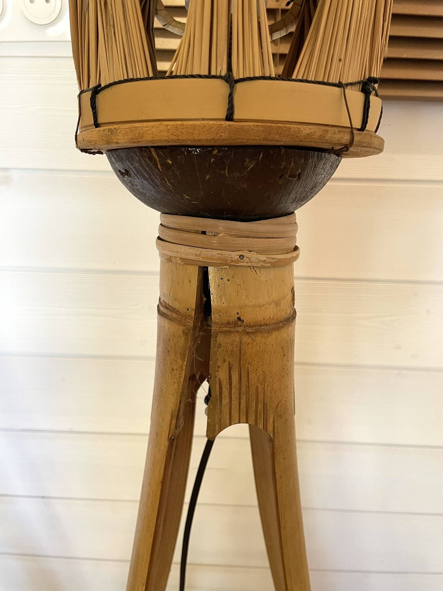 Pair of Tiki Style Lantern Floor Lamps in Bamboo & Rattan – Vintage