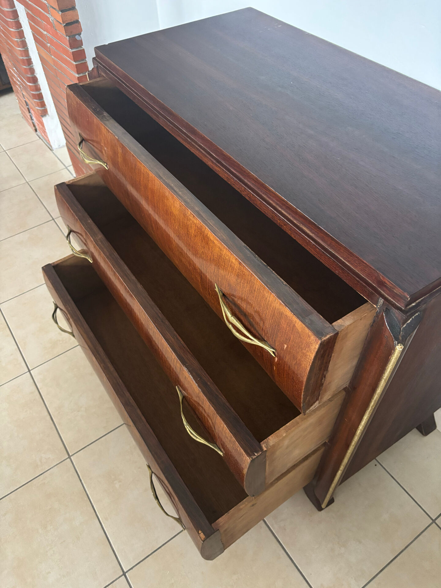 Art Deco chest of drawers