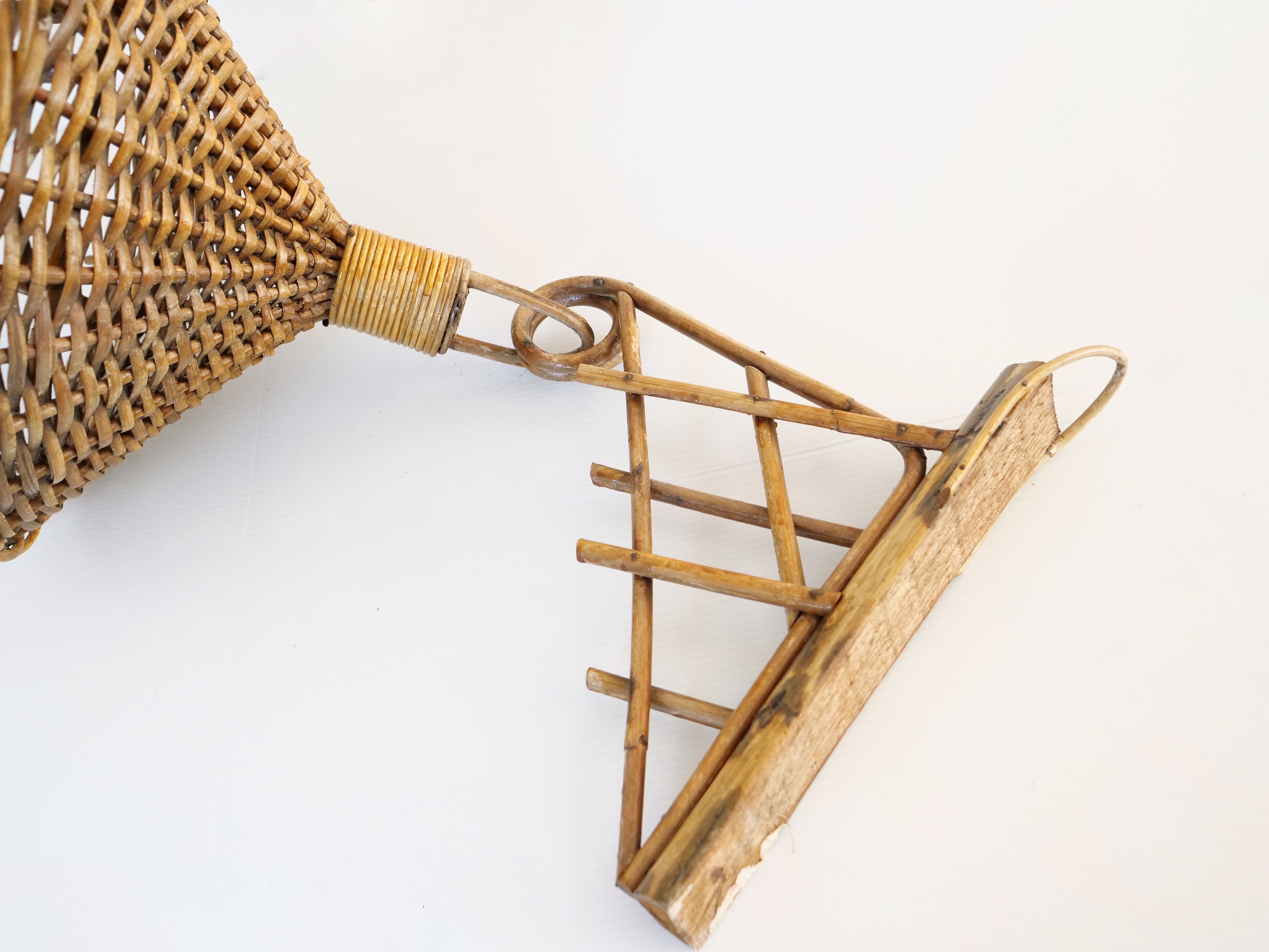 rattan wall lamp for hanging plant