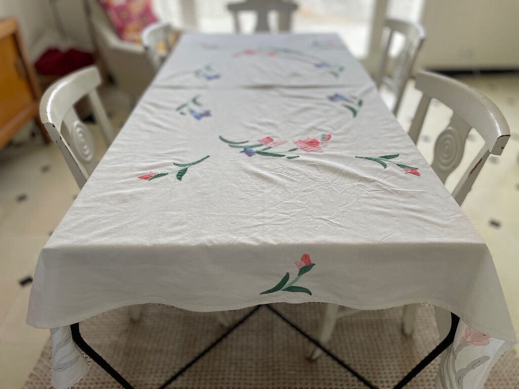 Nappe vintage 80's avec fleurs en appliqué - coton - 150x200 cm
