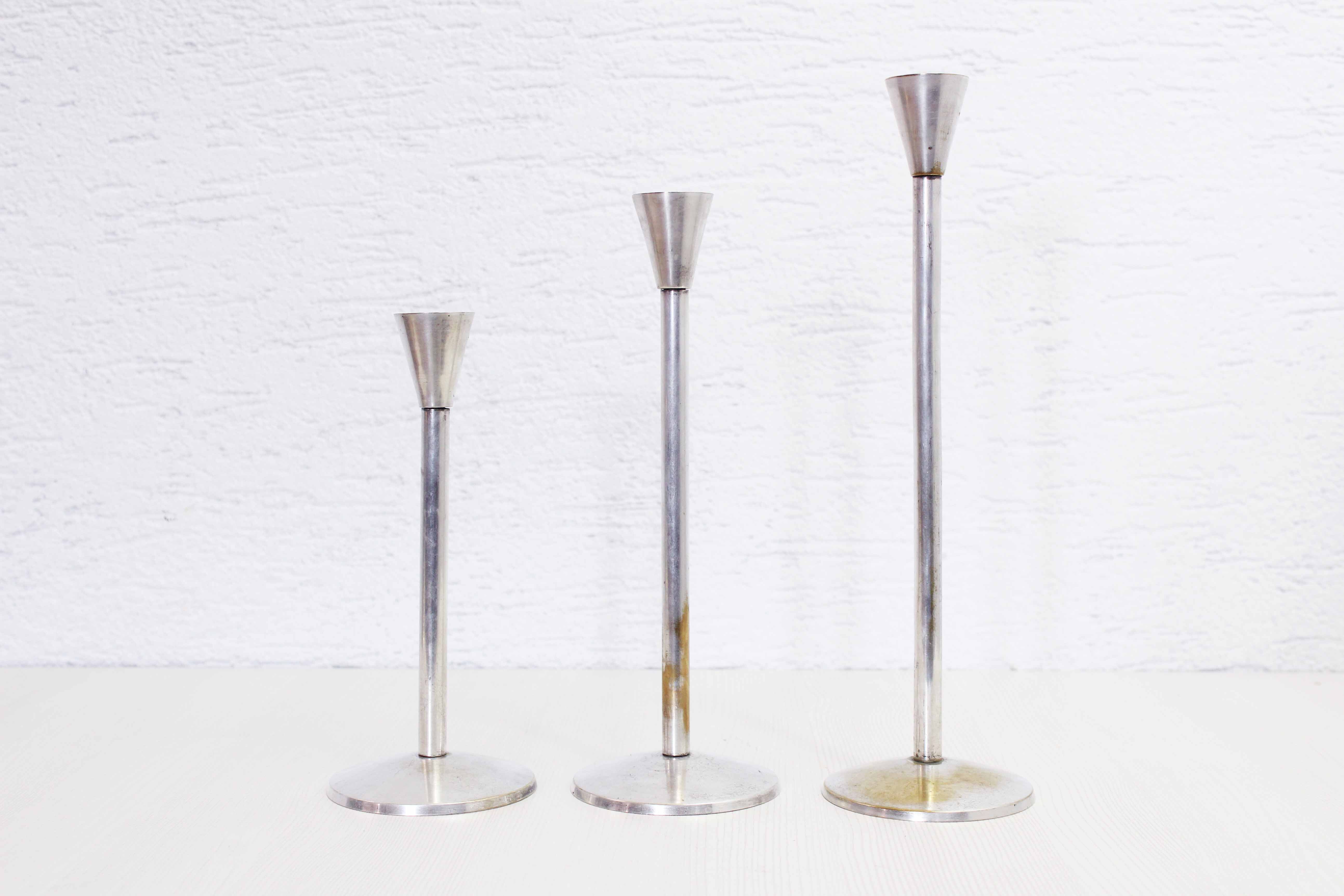 Set of 3 silver metal candle holders