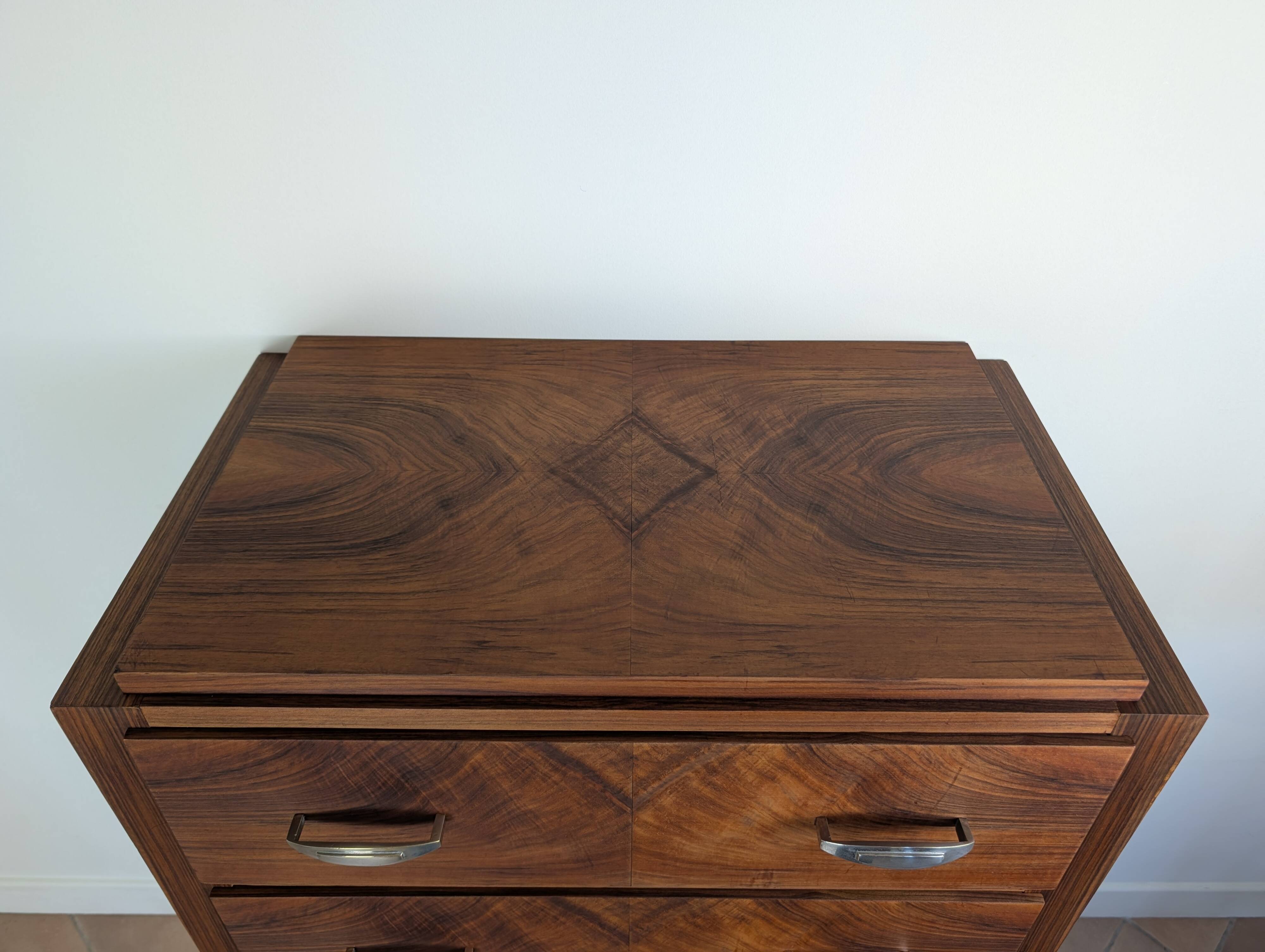Commode, chiffonnier Art Déco