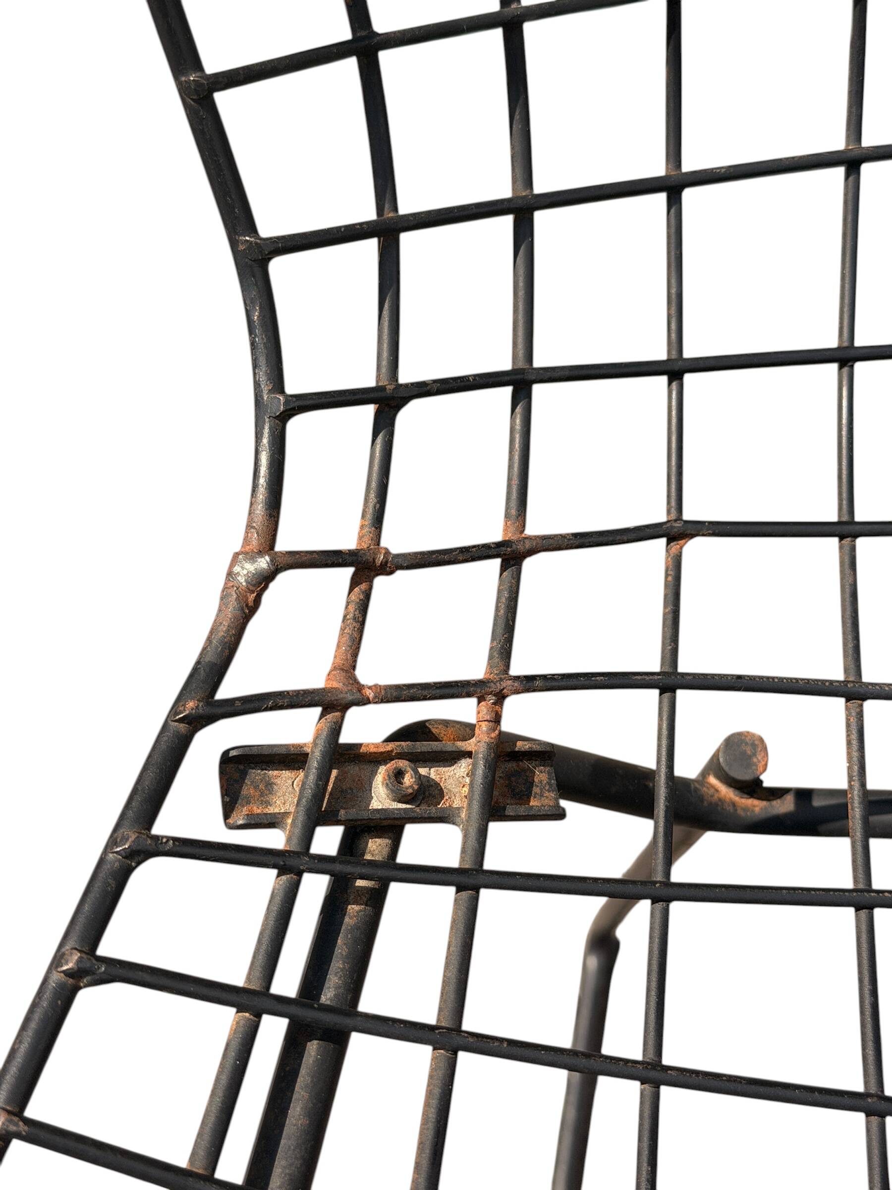 Pair of Harry Bertoia Chairs for Knoll (Vintage Design, Steel)