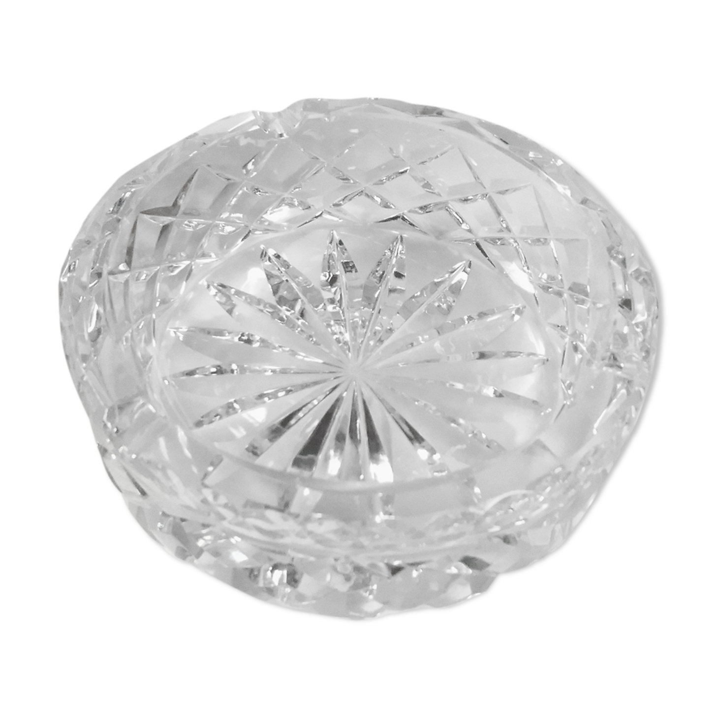 Empty chiseled crystal pocket