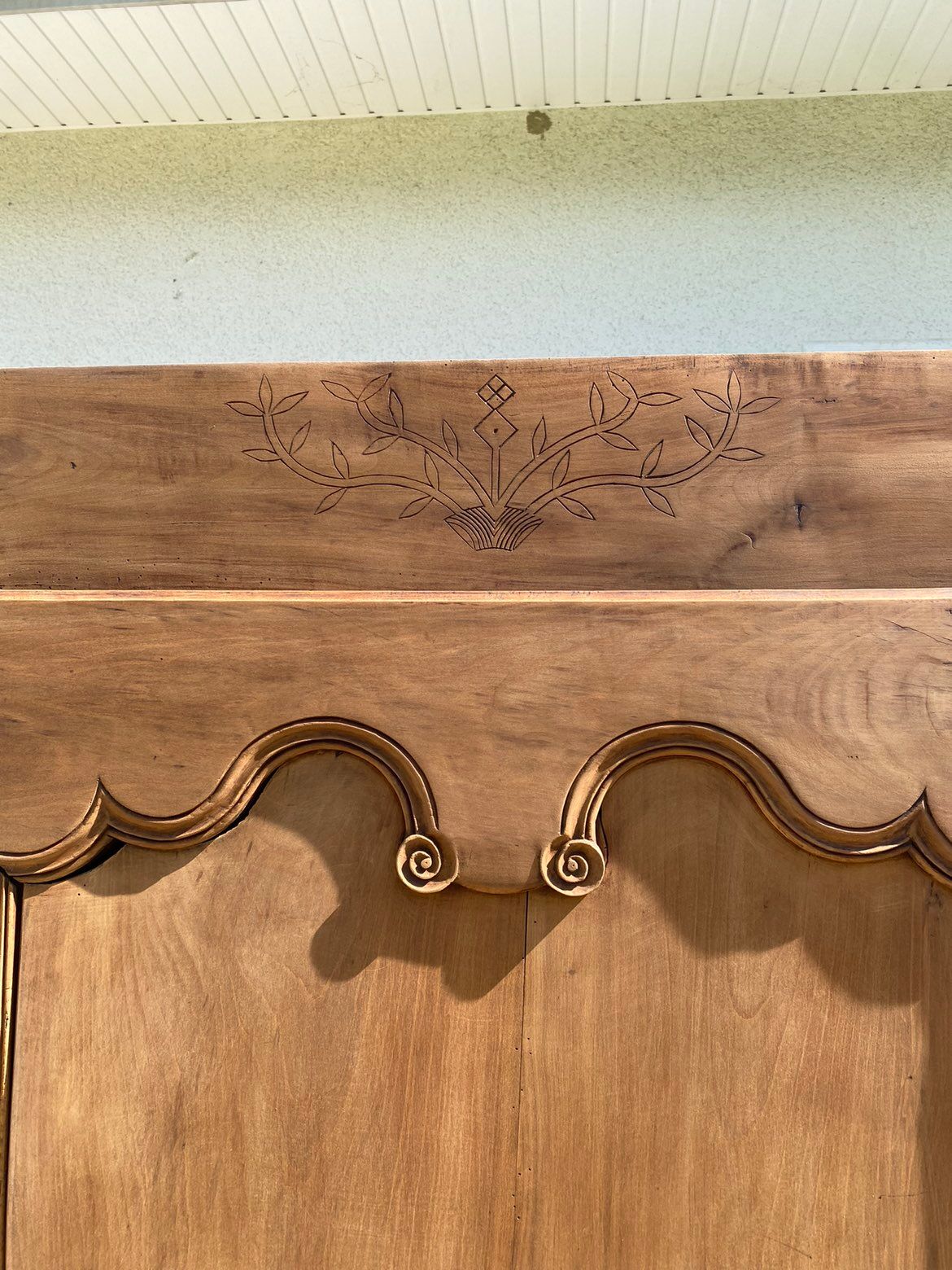 Armoire bonnetière
