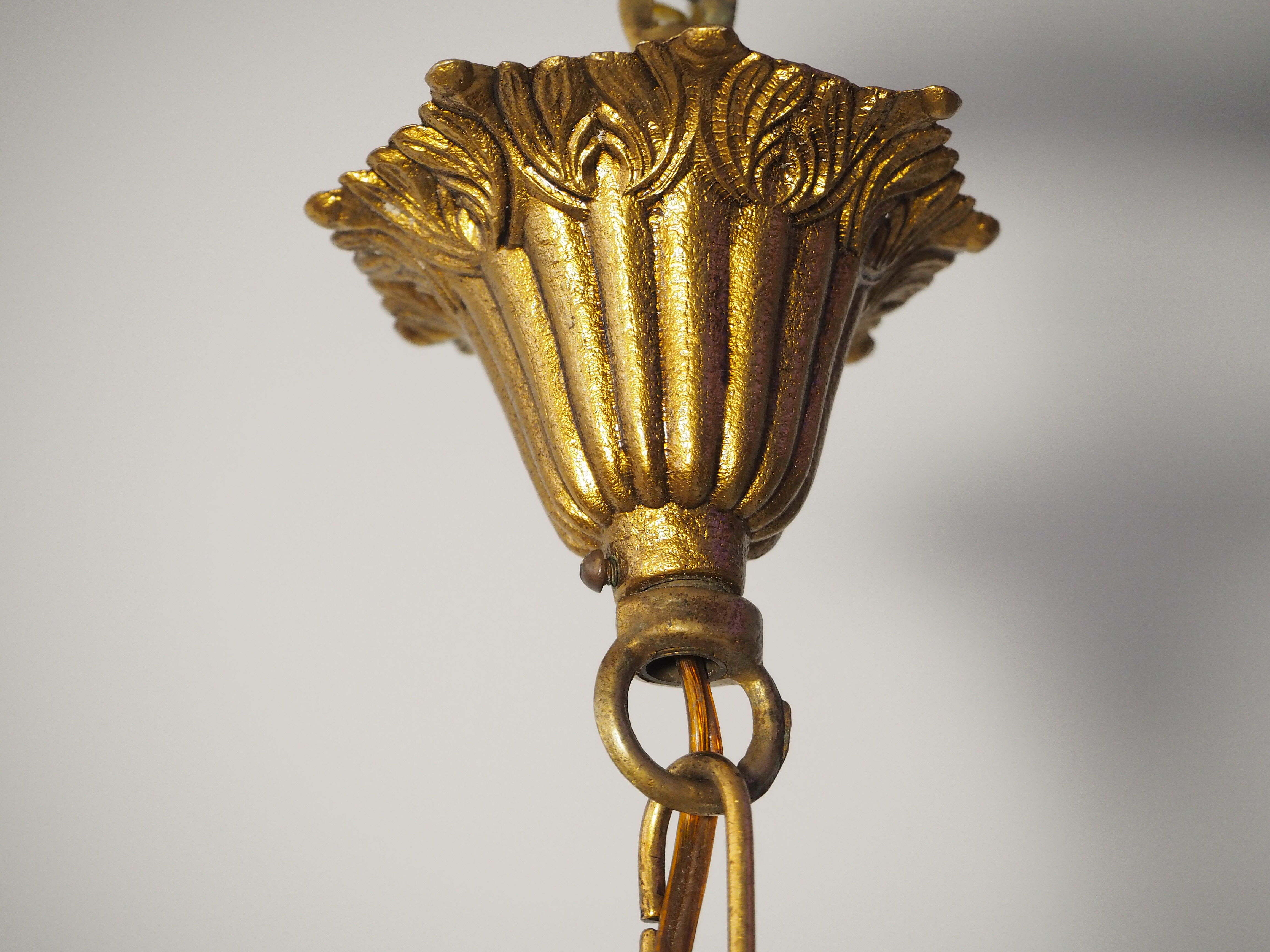 Balloon chandelier with glasses and bronze pampilles