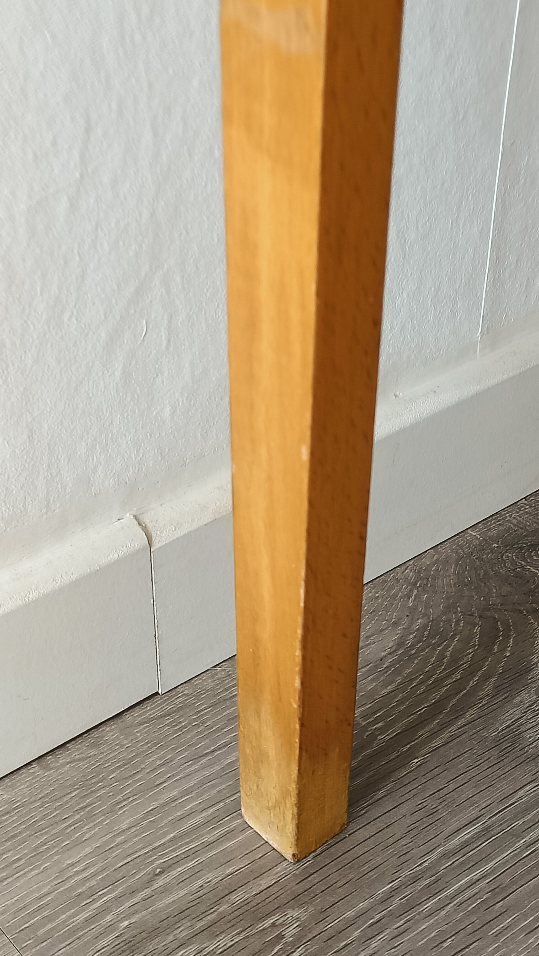 Desk 3 vintage drawers and its chair