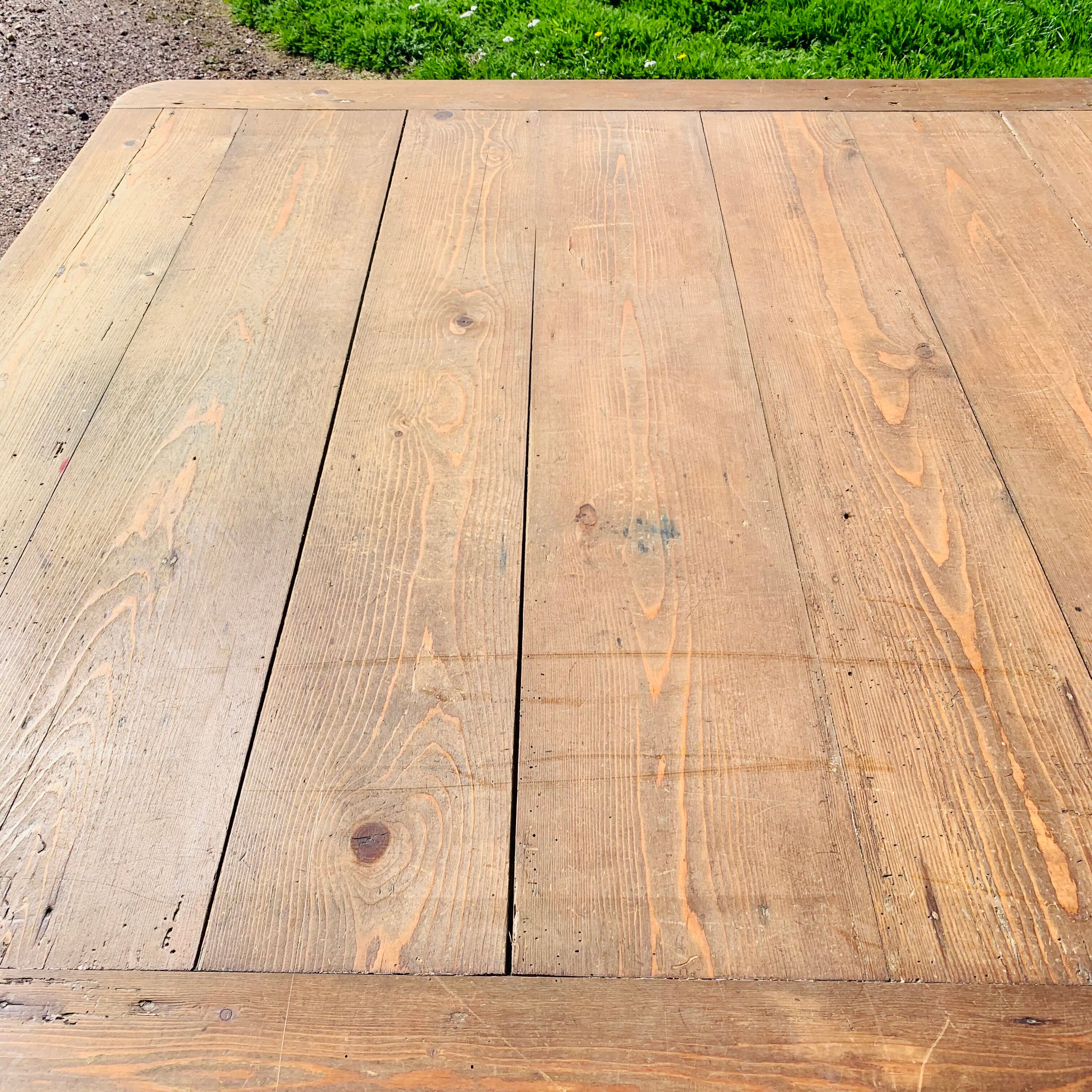 Square table 1m41