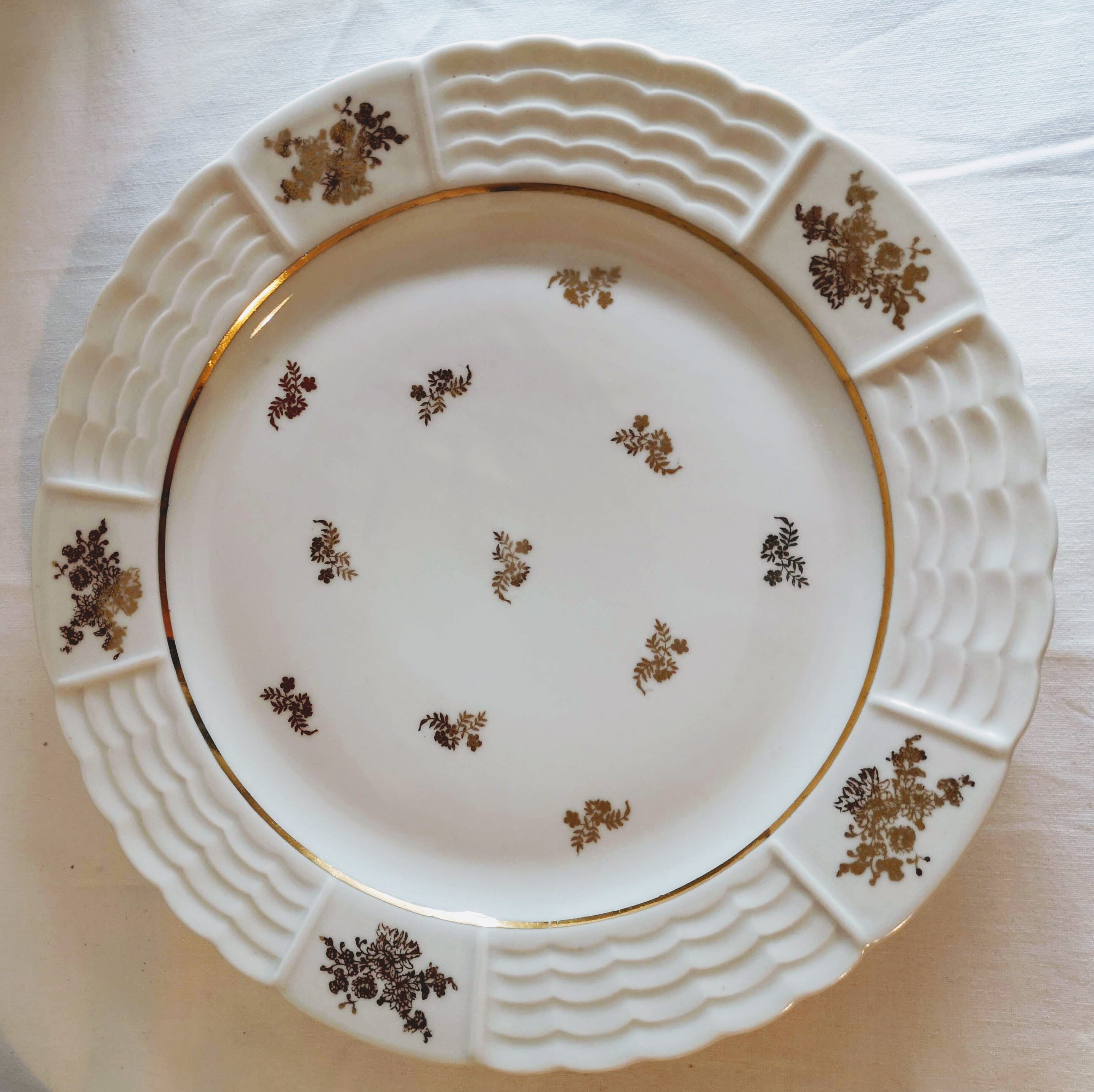 Lot plates porcelain art of Limoges