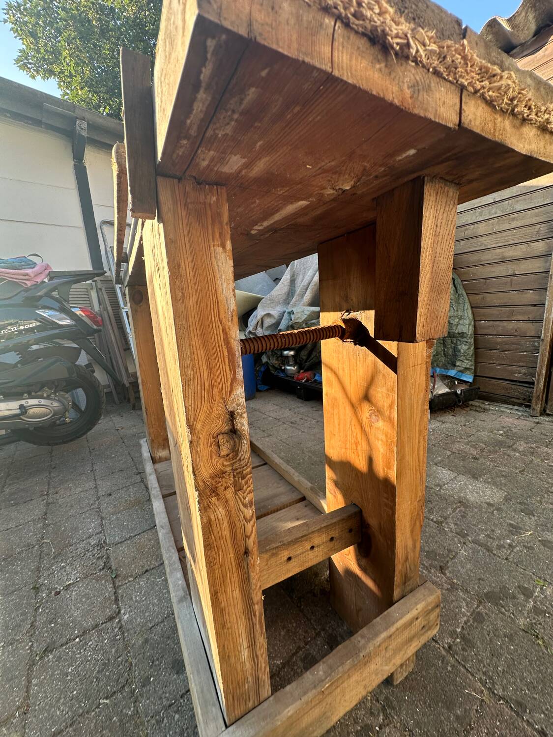 Carpenter's workbench decor