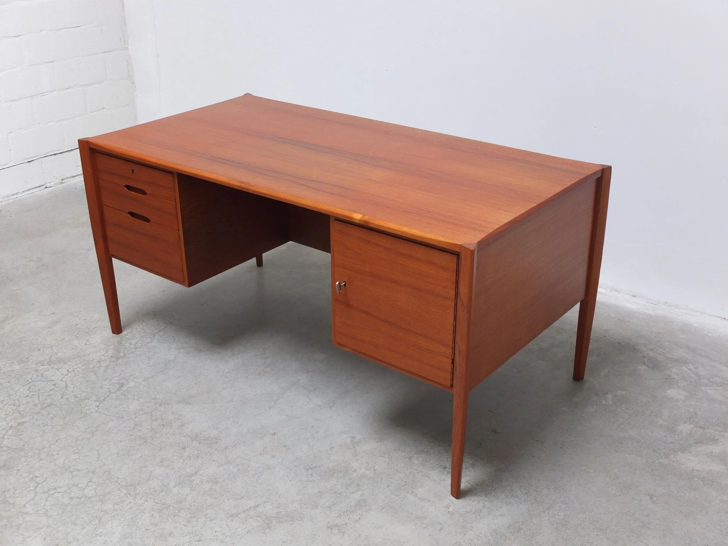 Freestanding desk with Bookshelf by Wilhelm Renz, 1960s