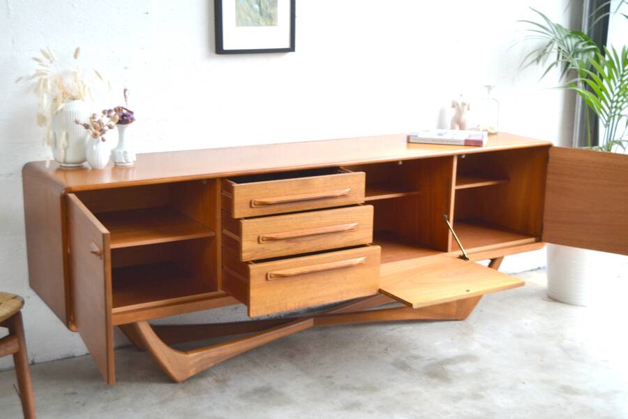 Scottish Sideboard by Beithcraft * 205 cm