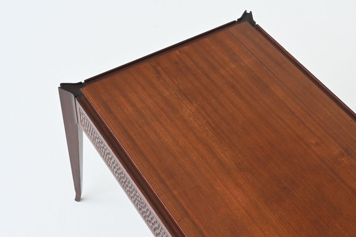 Vittorio Dassi style Italian coffee table in mahogany, Italy, 1960