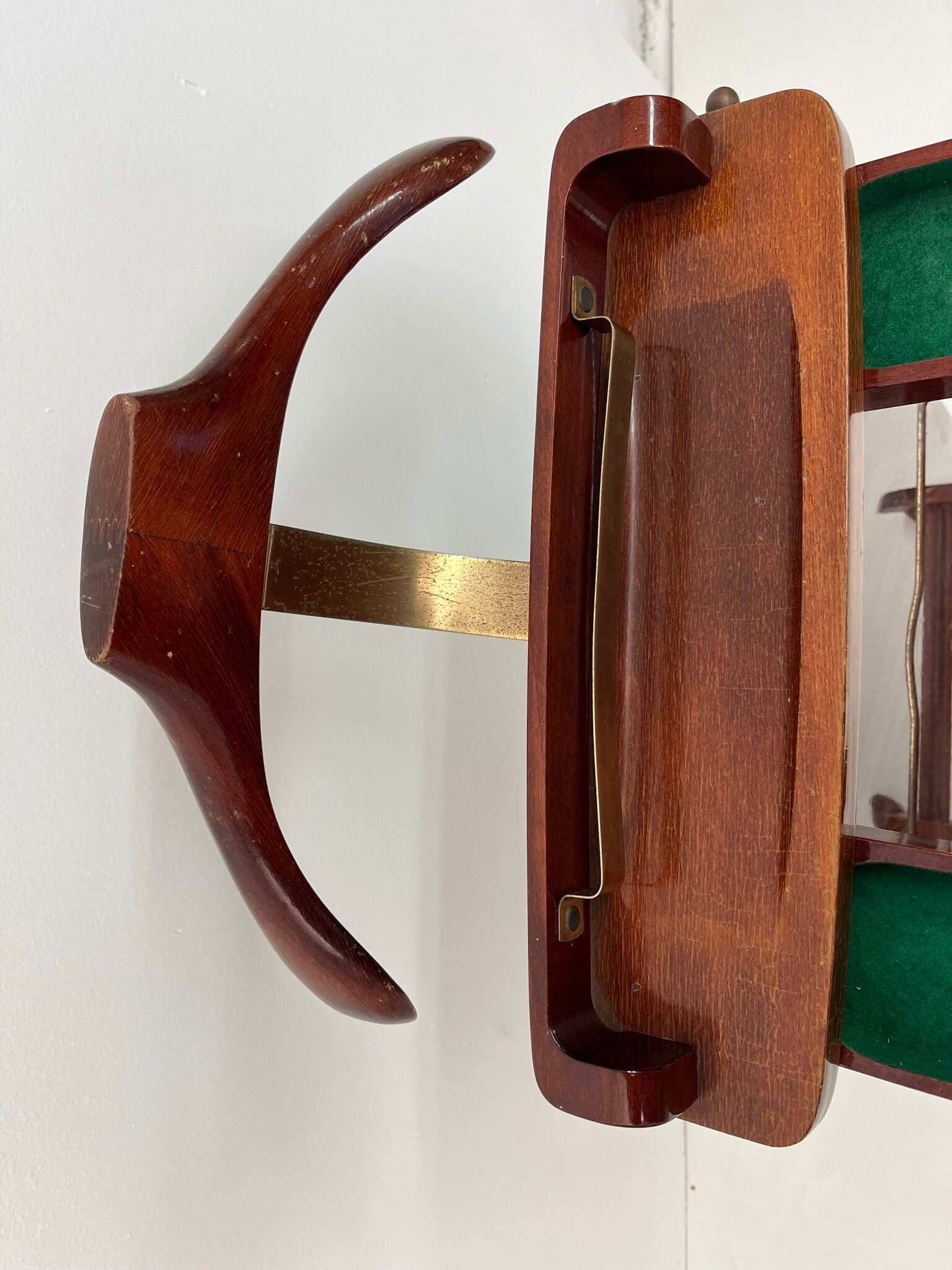 Night valet years 60