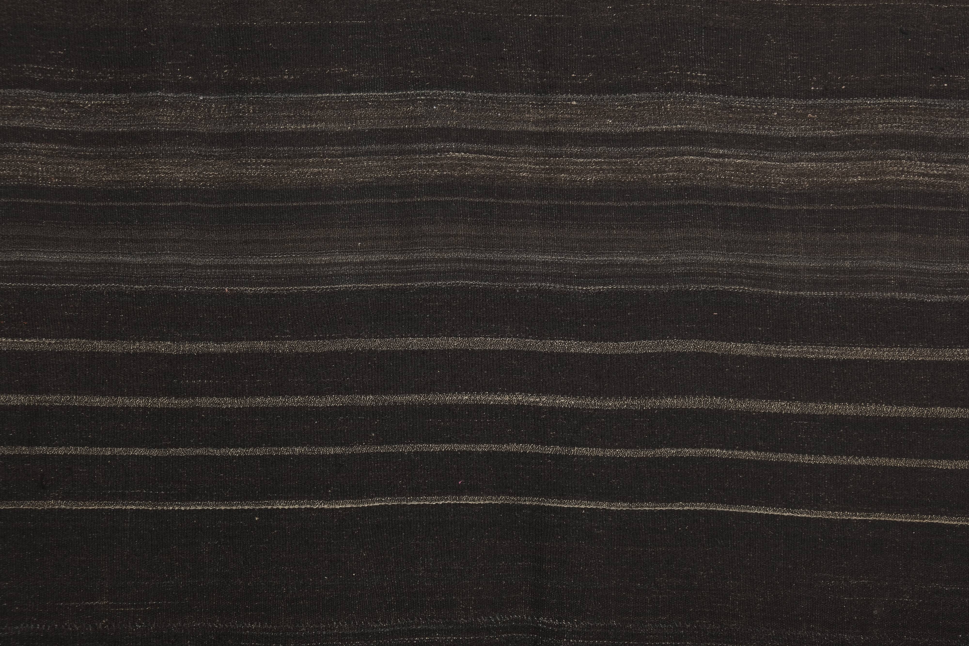 Vintage turkish rug from oushak, hand-woven 283x287 cm