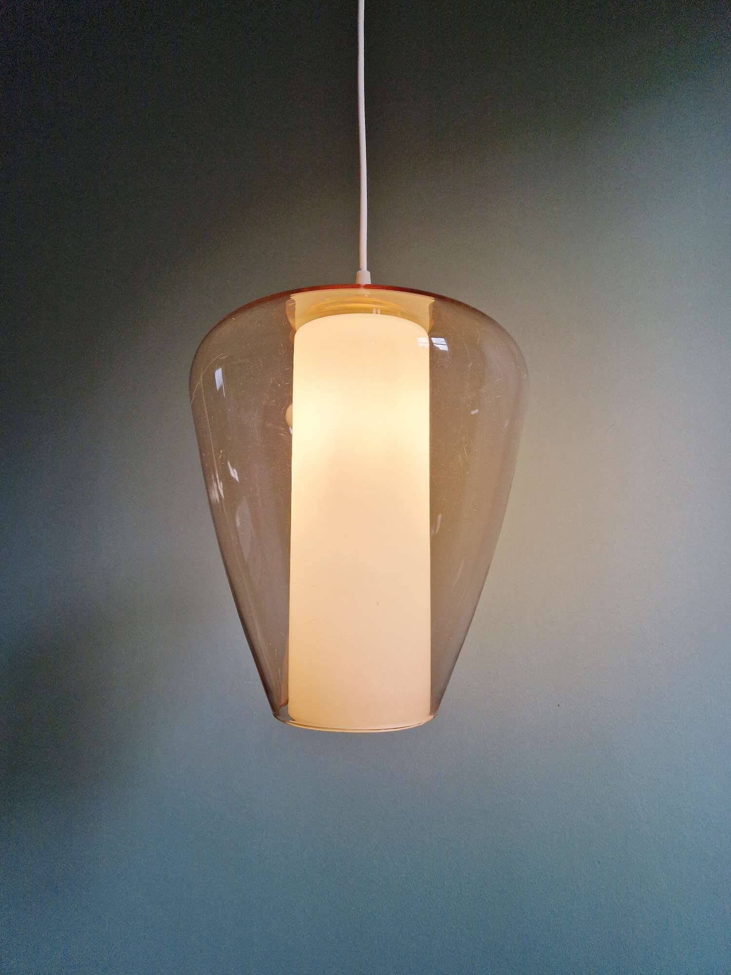 Suspension scandinave en verre satiné blanc et verre transparent rose pâle, 1960