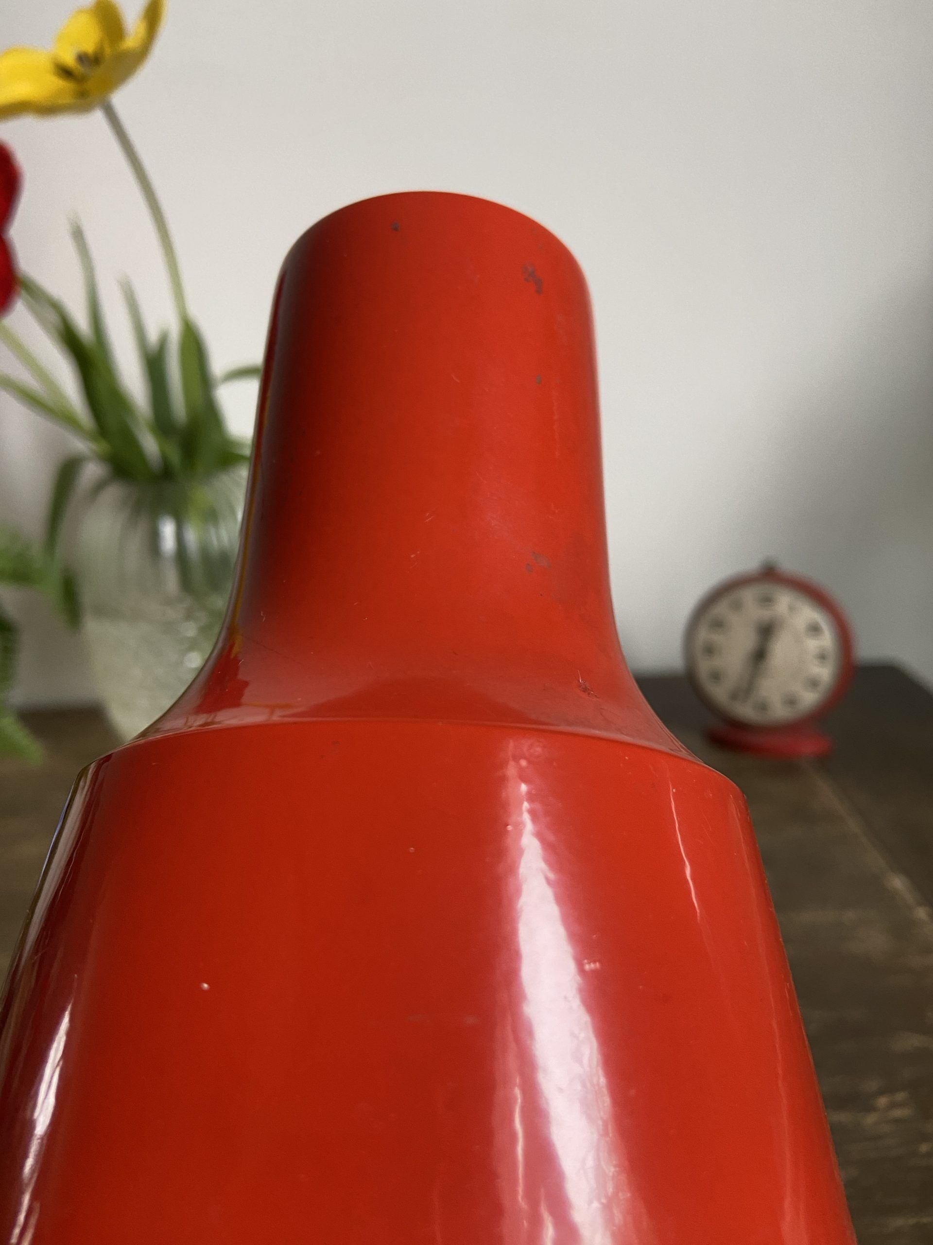 Articulated desk lamp in red metal 80's