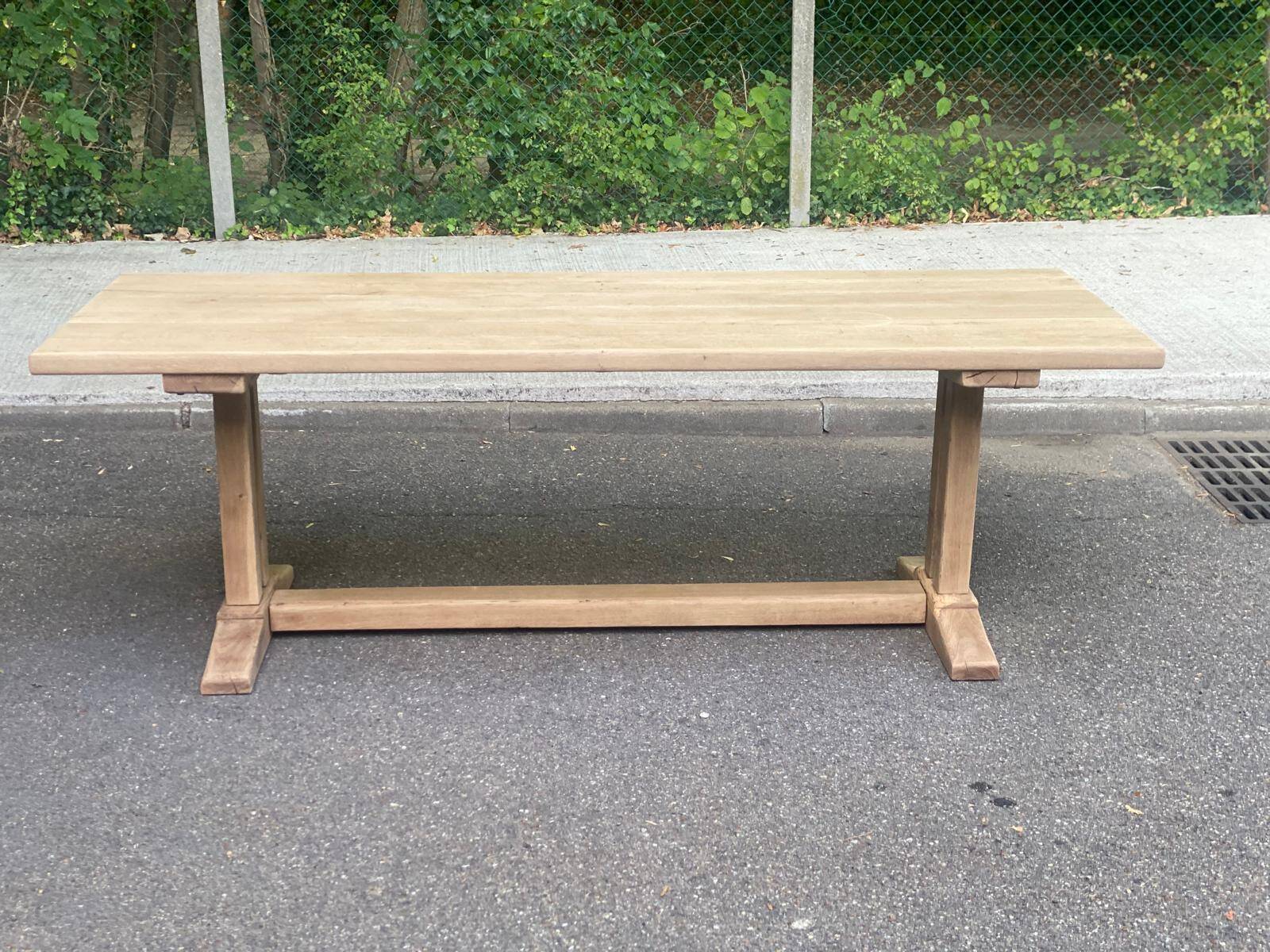 Grande Table de Monastère décapée en chêne massif brut 225cm