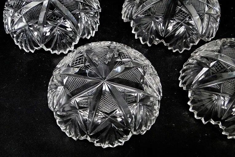 set of 4 plates