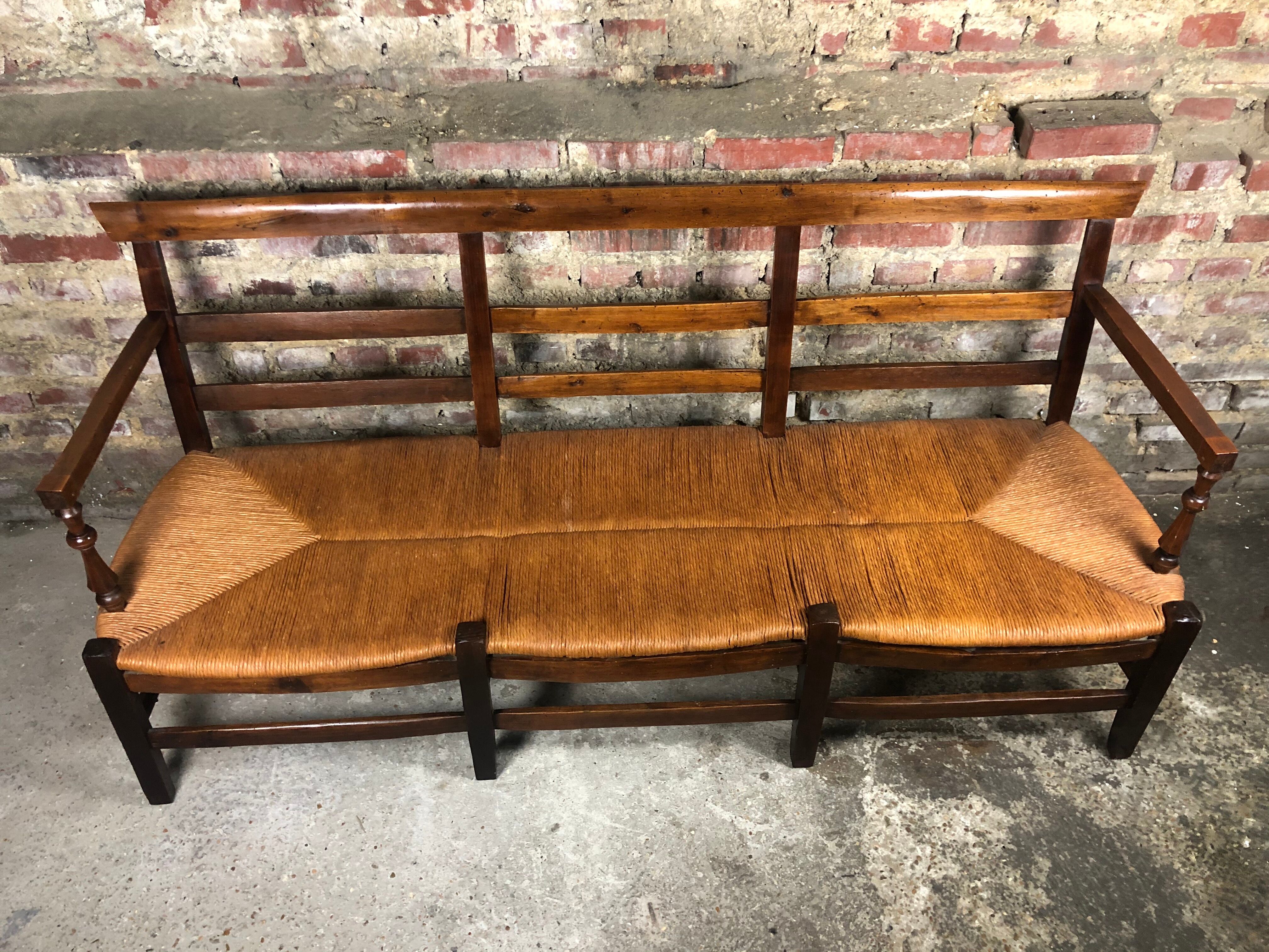 Mulched bench Provençal oak and walnut in late 18th century