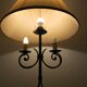 Lampadaire tripode en bronze style Louis XV