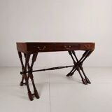 Bureau d'écriture militaire anglo-indien vintage à tréteaux avec incrustations de laiton