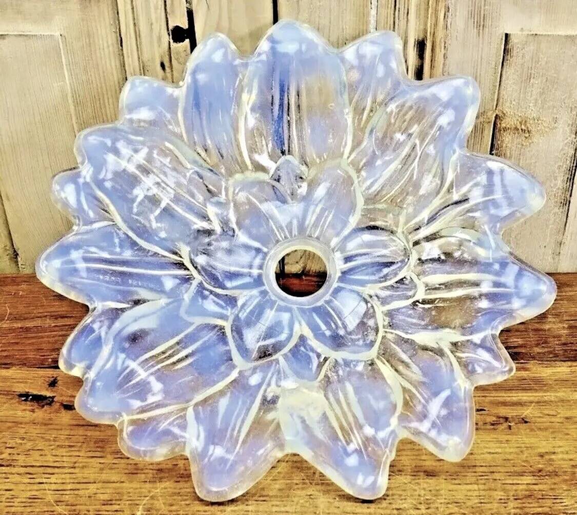 Art Deco Opalescent glass lamp R Frontisi Ezan 1930