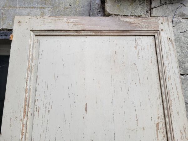 Porte ancienne de placard mural