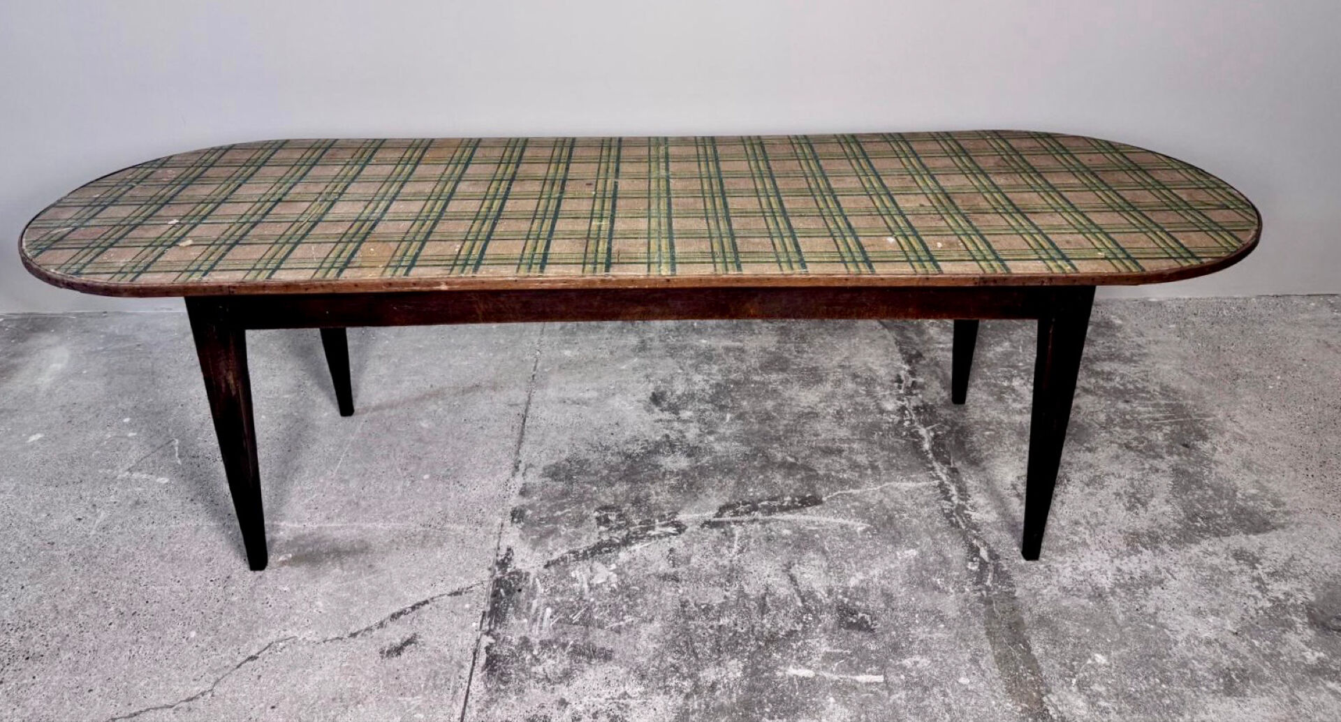 Large oval bistro table dimensions 255 cm