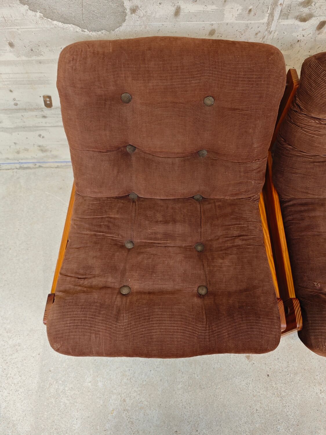 Pair of armchairs in pine and velvet